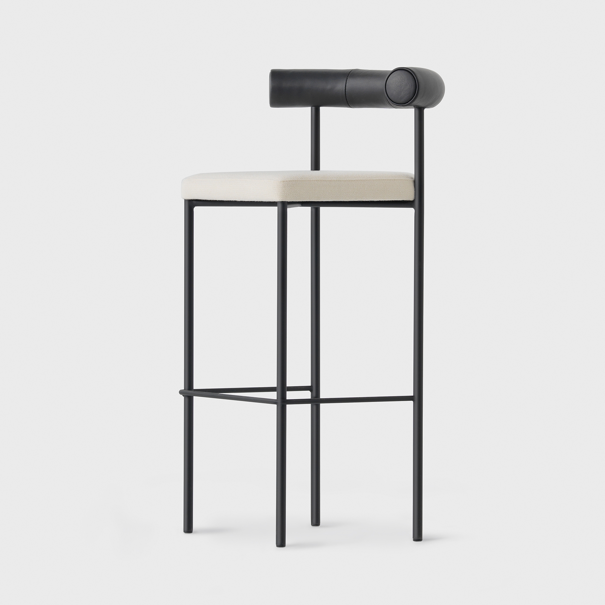 Afficher le produit Kashmir Bar Stool du fabricant Resident
