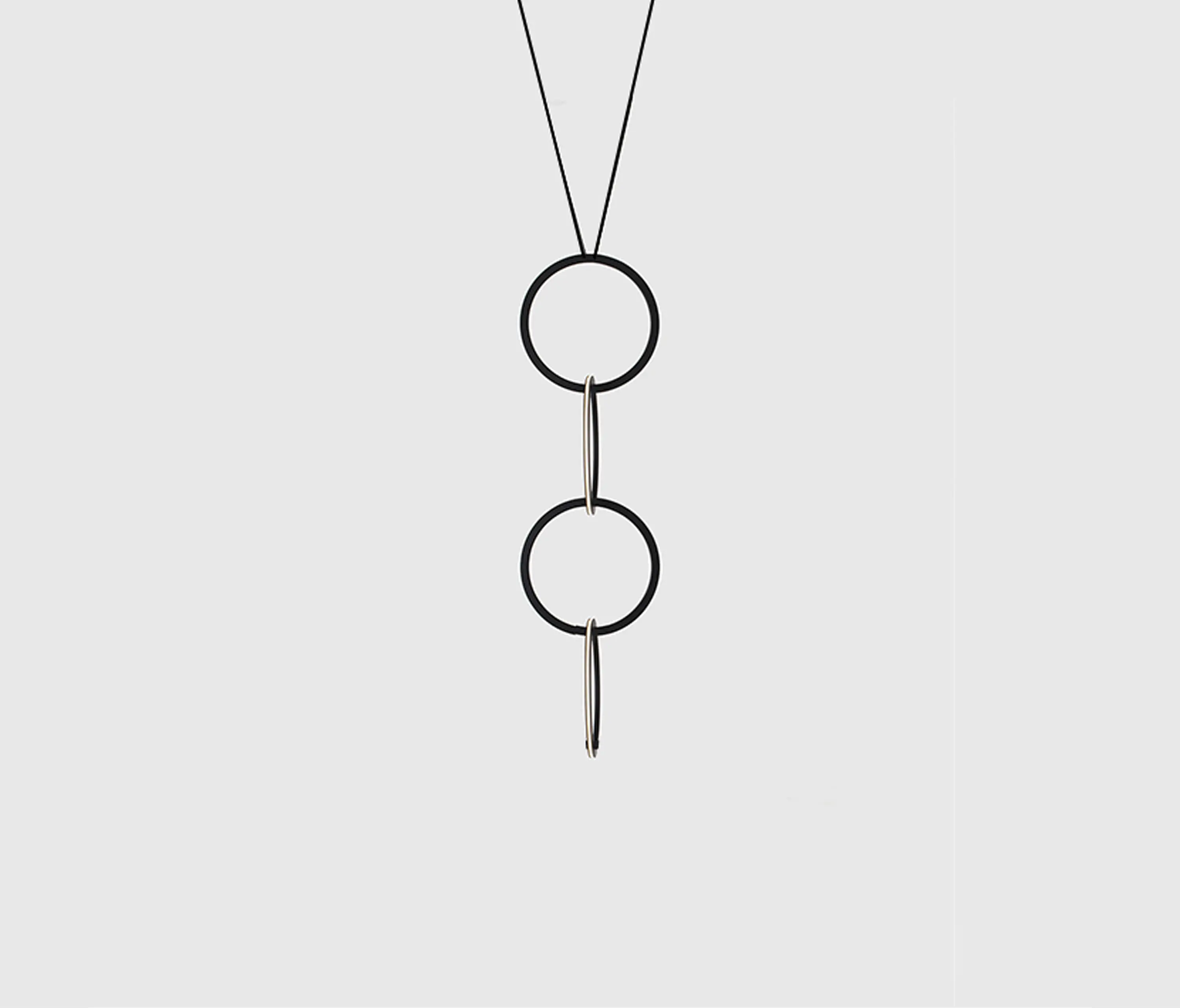 Resident - Circus 250 - Black