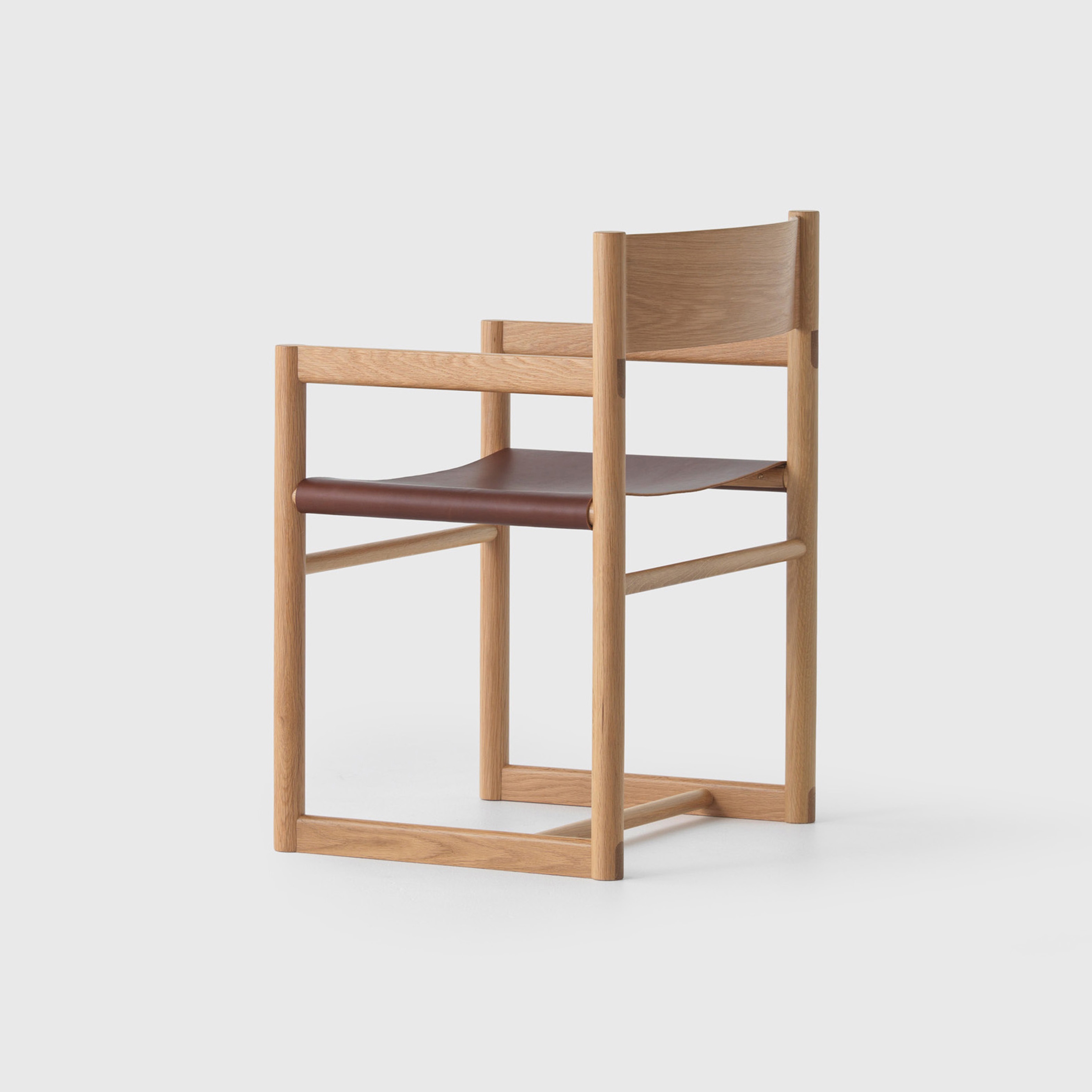 Passenger Chair - Natural with Mustang