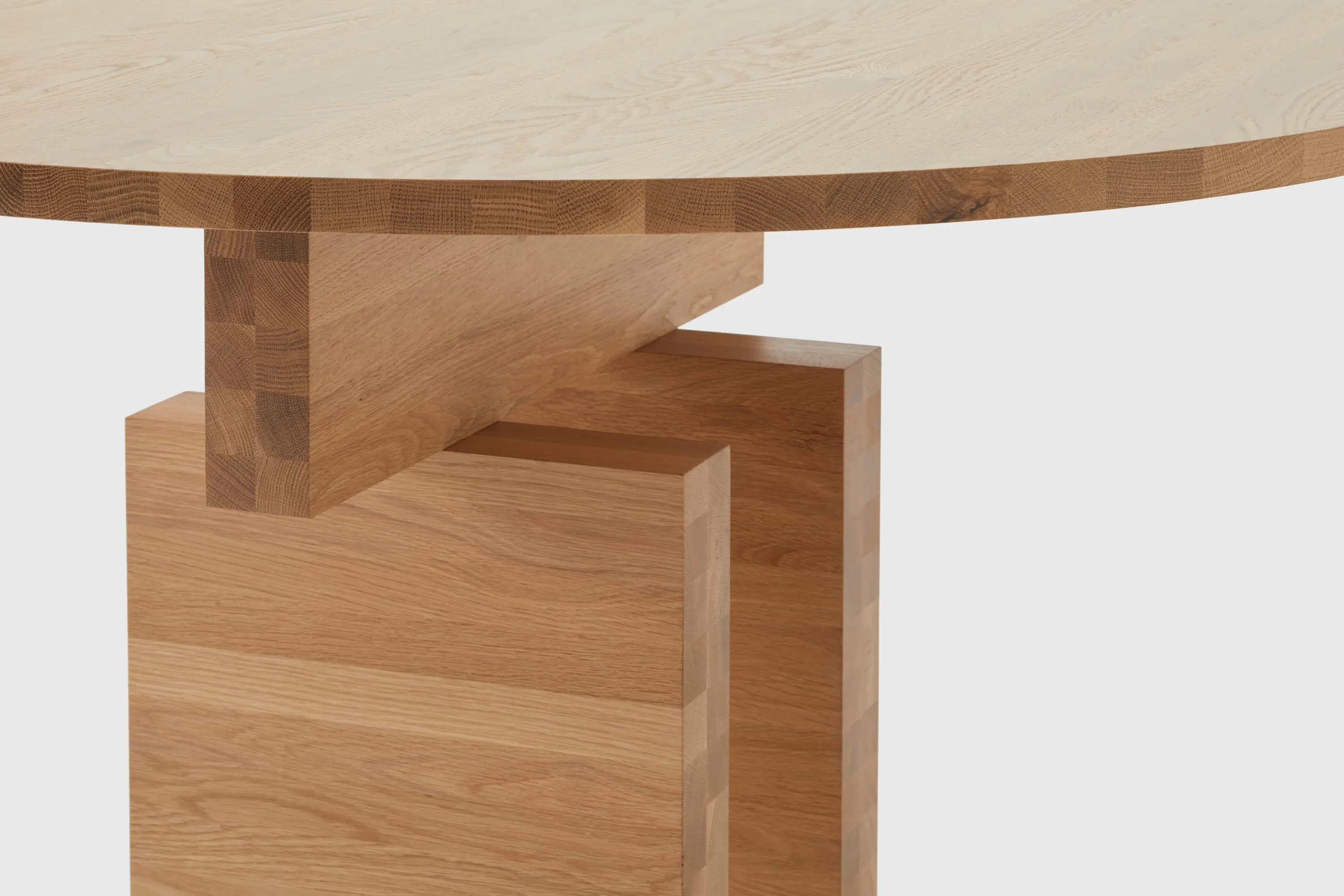 Resident - Plane Dining Table Round -  Natural