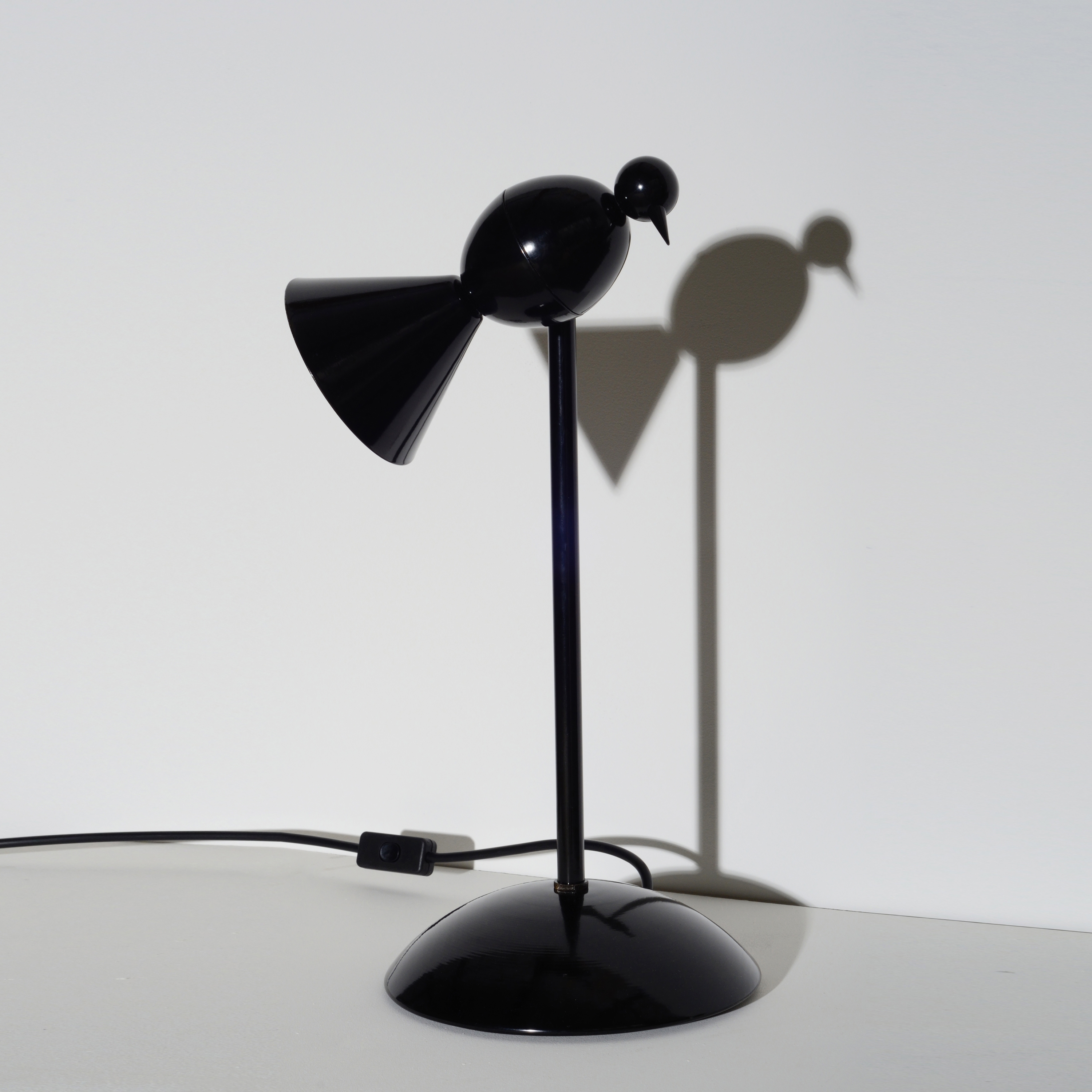 Mostra il prodotto Alouette Desk lamp del produttore Atelier Areti