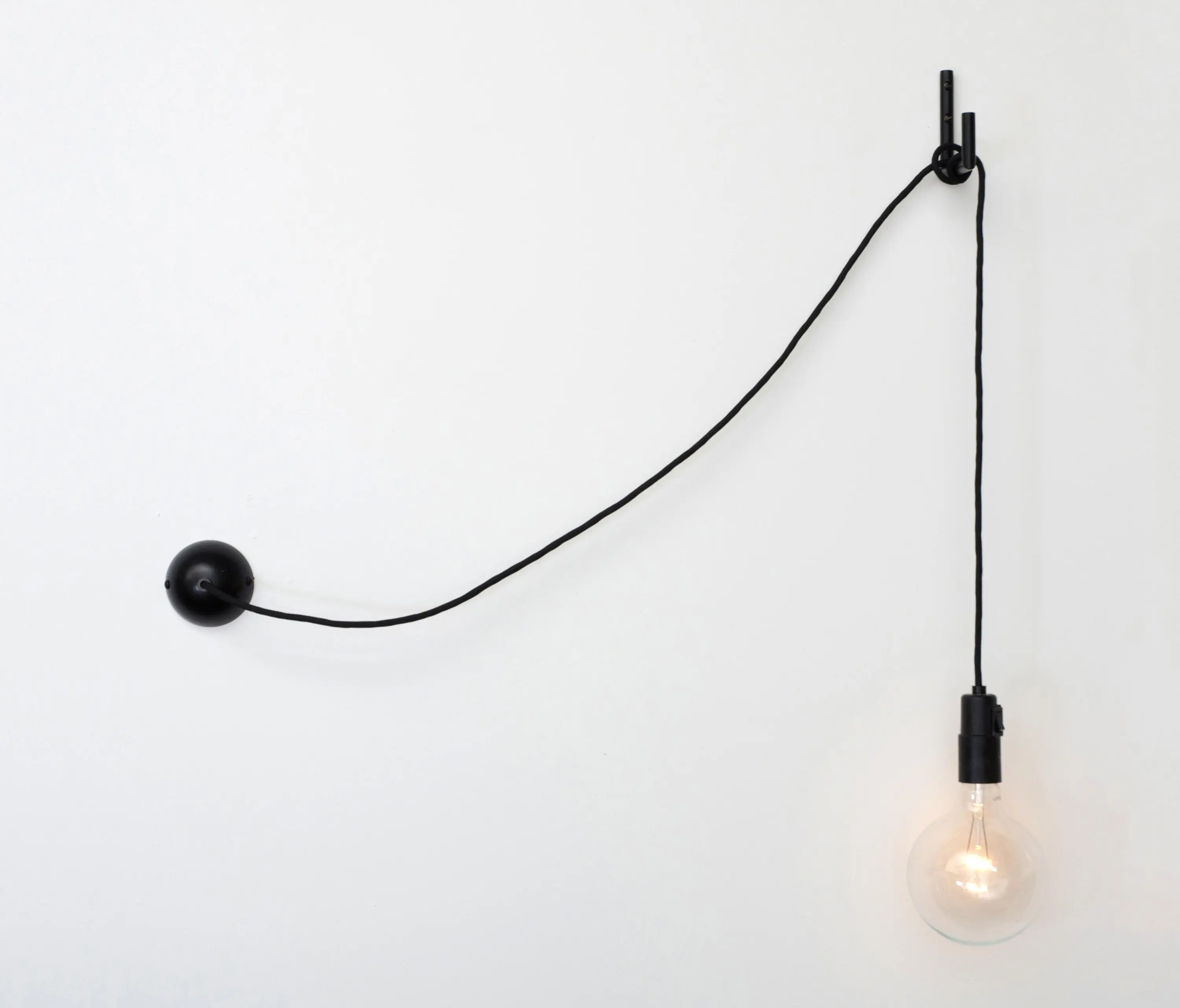 Atelier Areti - Hook wall light