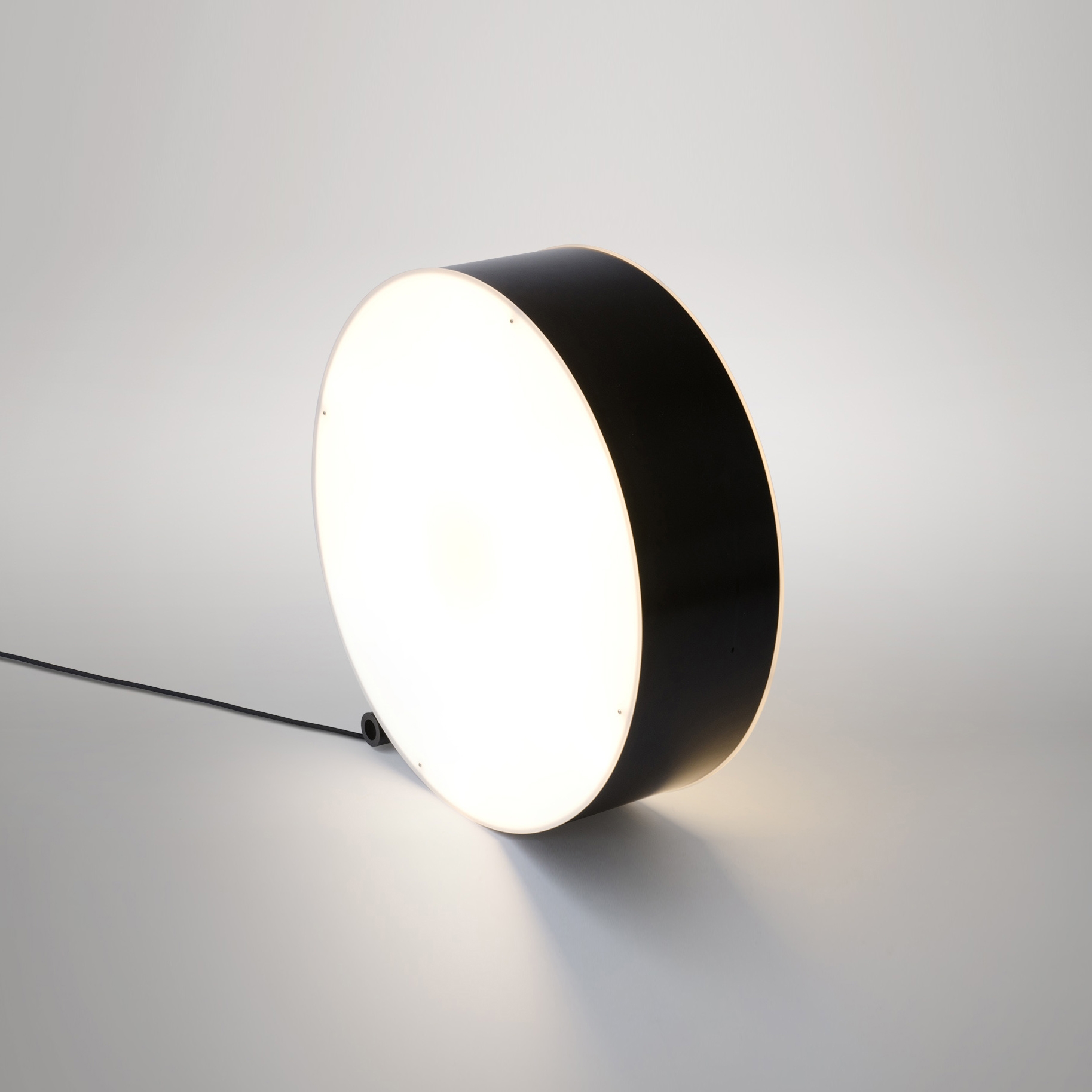 Display product Round from manufacturer Atelier Areti