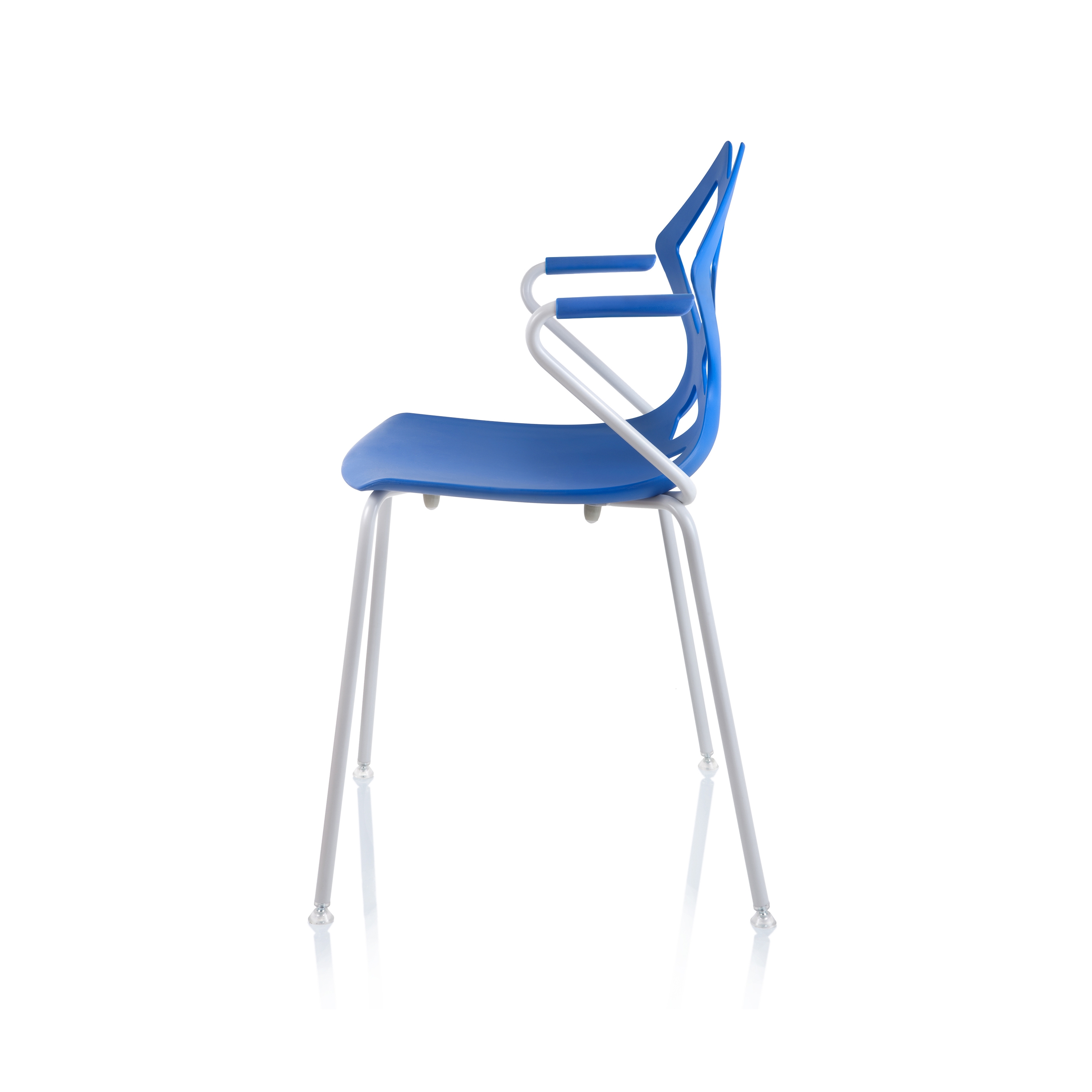 Vertoon produk Zahira Armchair van vervaardiger ALMA Design