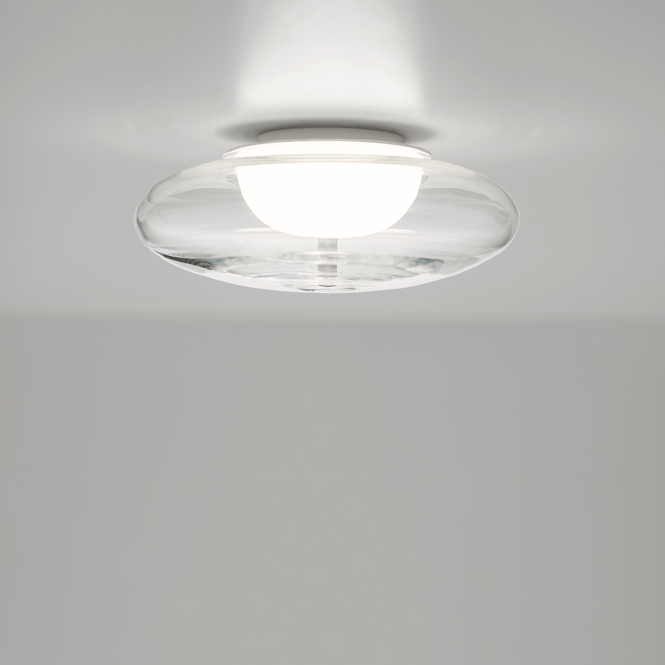 Mostrar el producto Casablanca Bloo Ceiling Light del fabricante millelumen