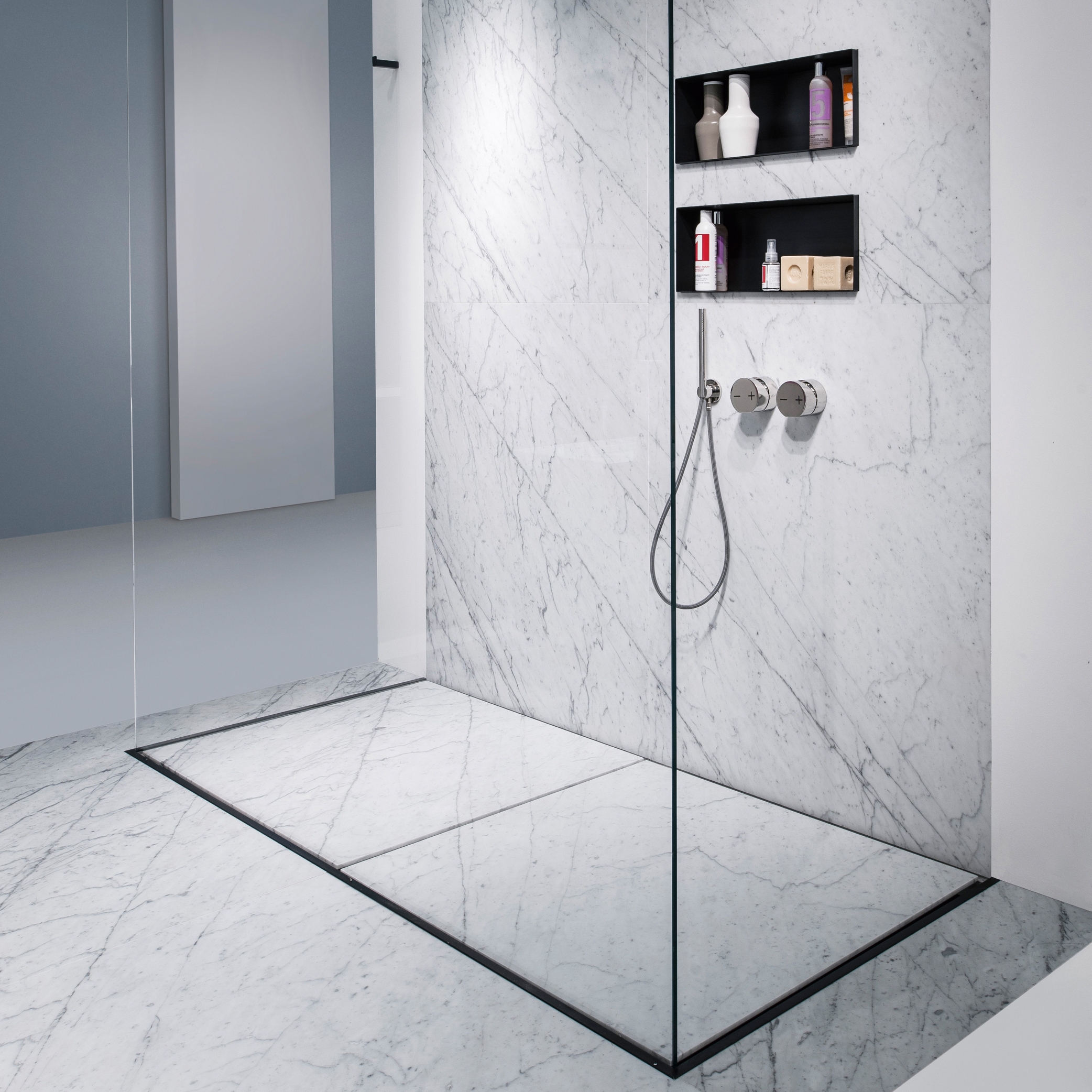 Afficher le produit Space du fabricant MAKRO