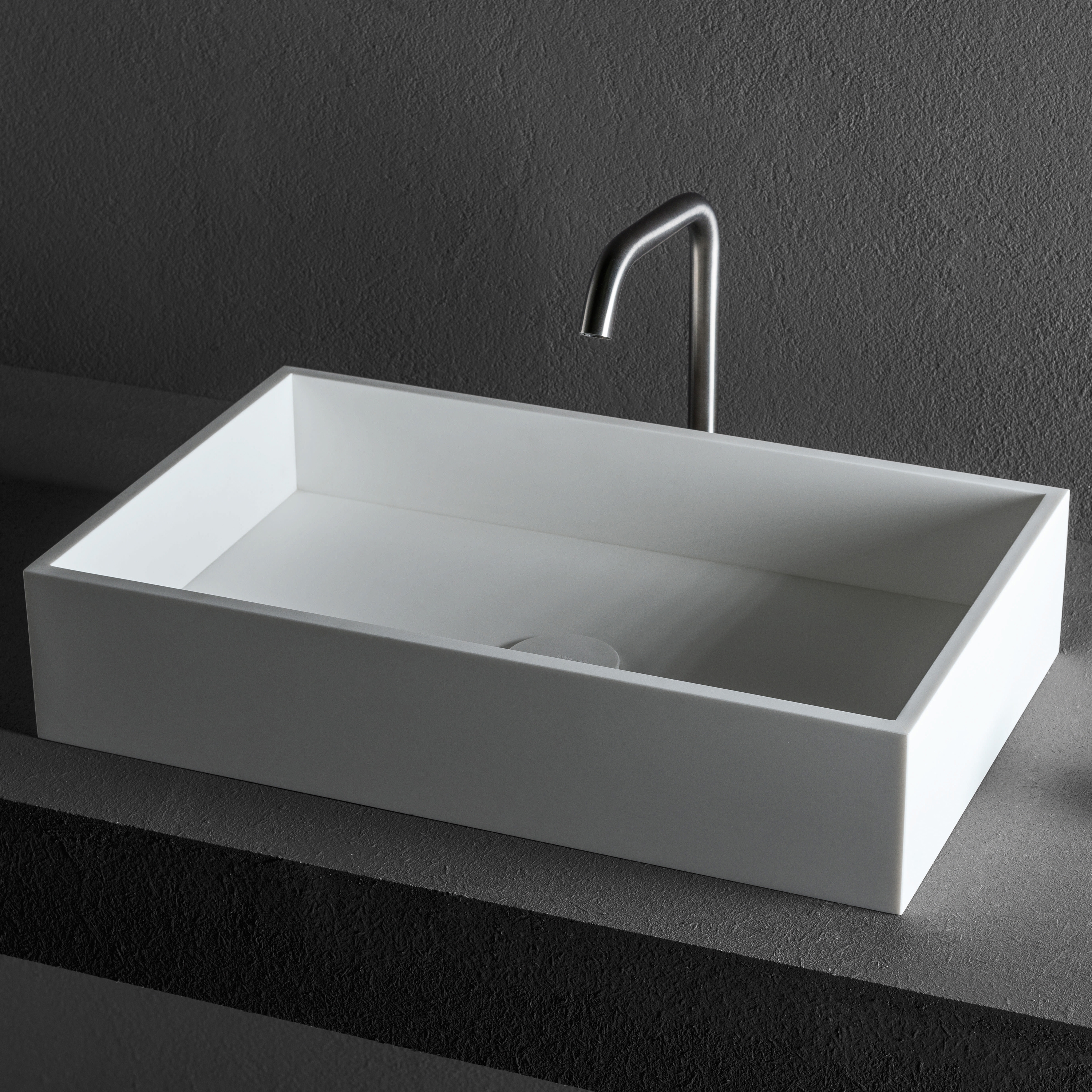 Produkt Cube des Herstellers MAKRO anzeigen