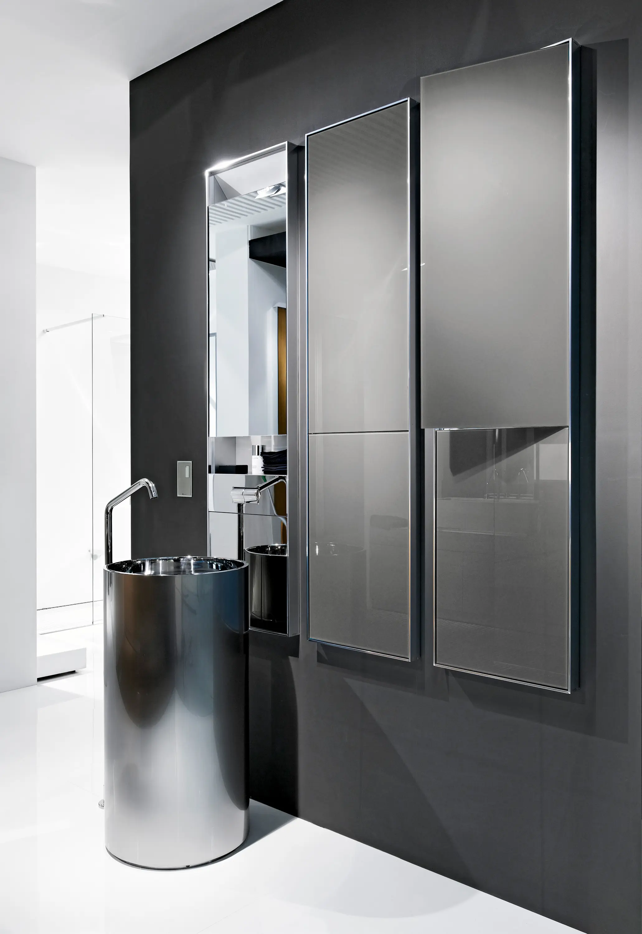 MAKRO - Wall & Wall Mirror