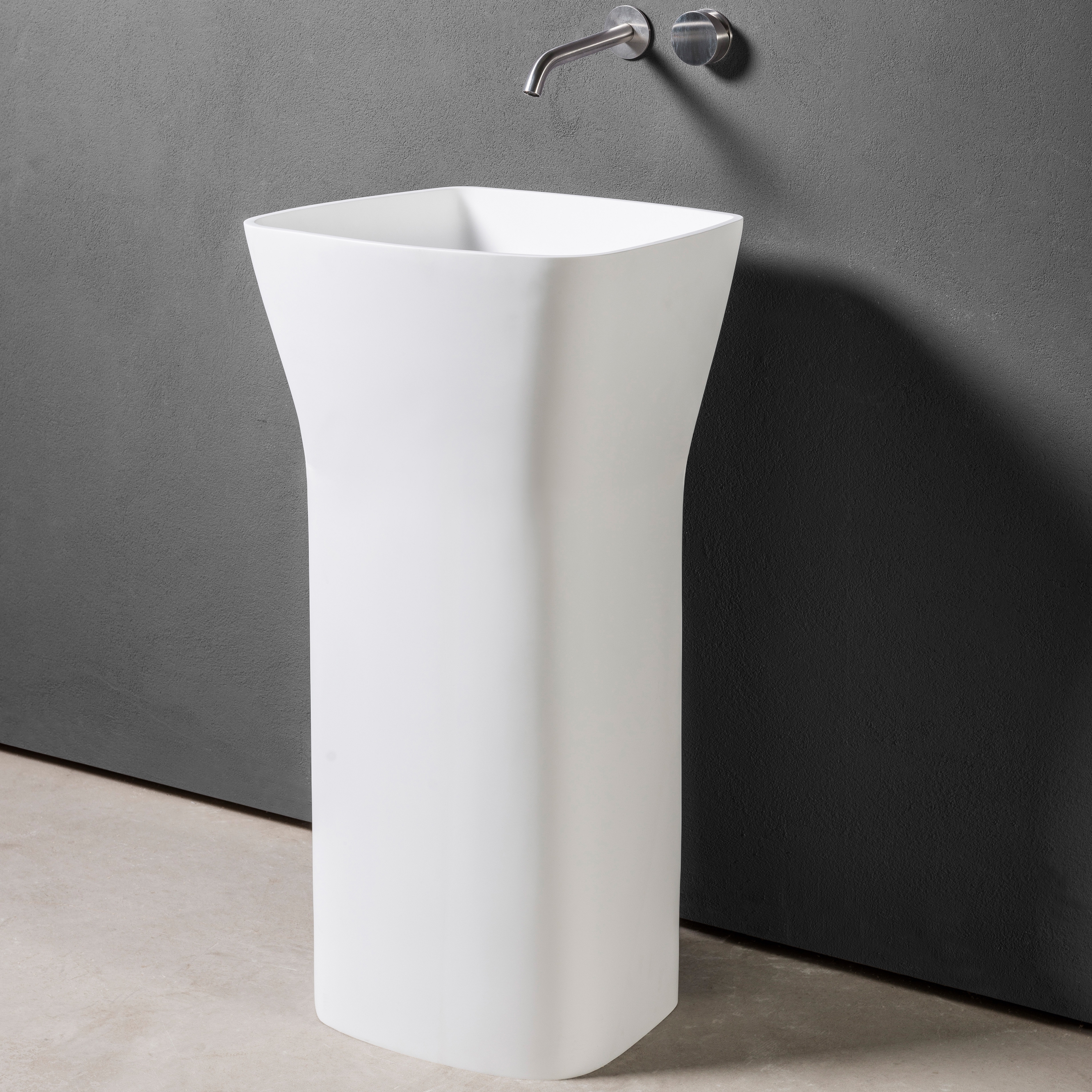 Produkt Loop Freestanding des Herstellers MAKRO anzeigen