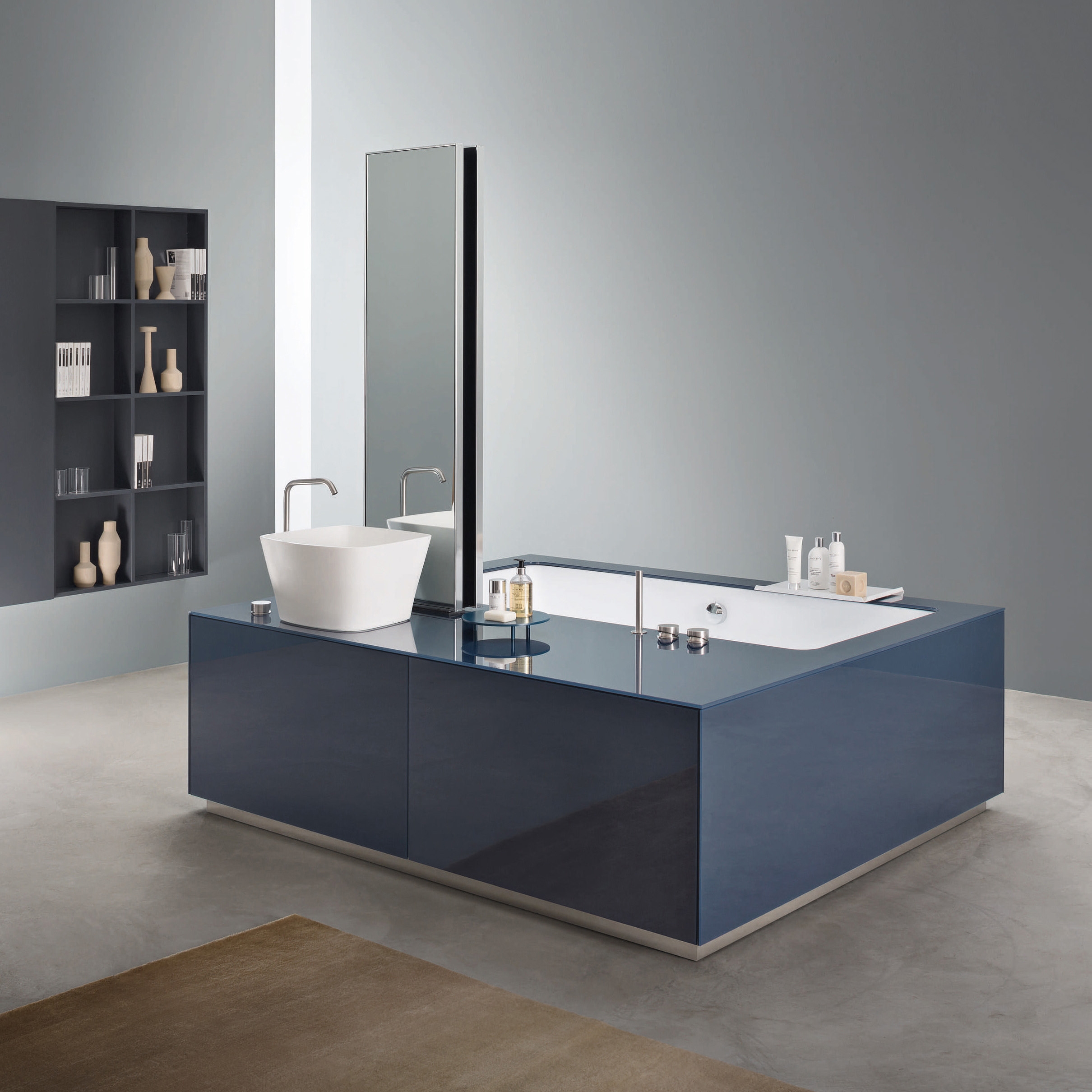 Display product Bathtub - Washbasin System from manufacturer MAKRO