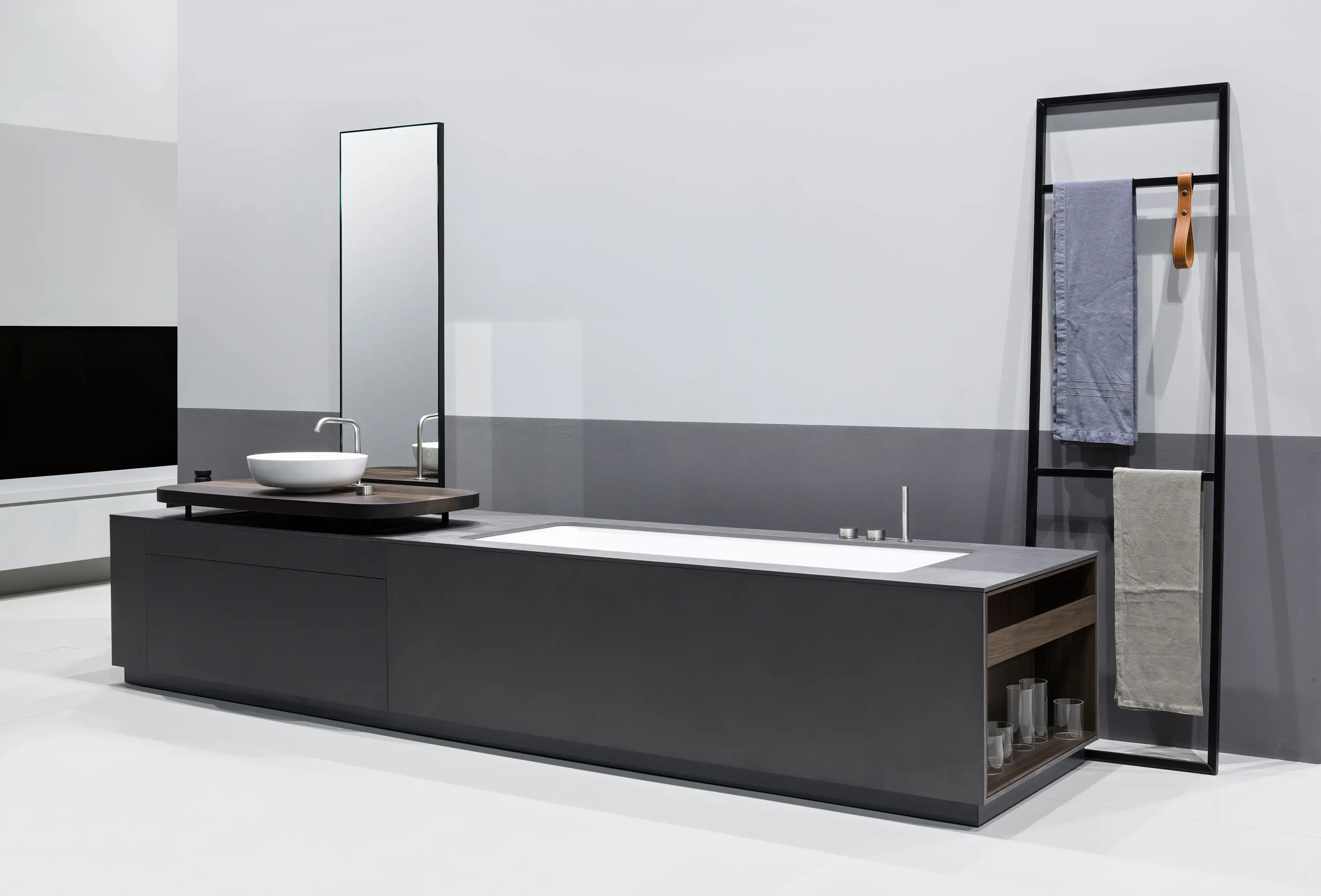 MAKRO - Manhattan