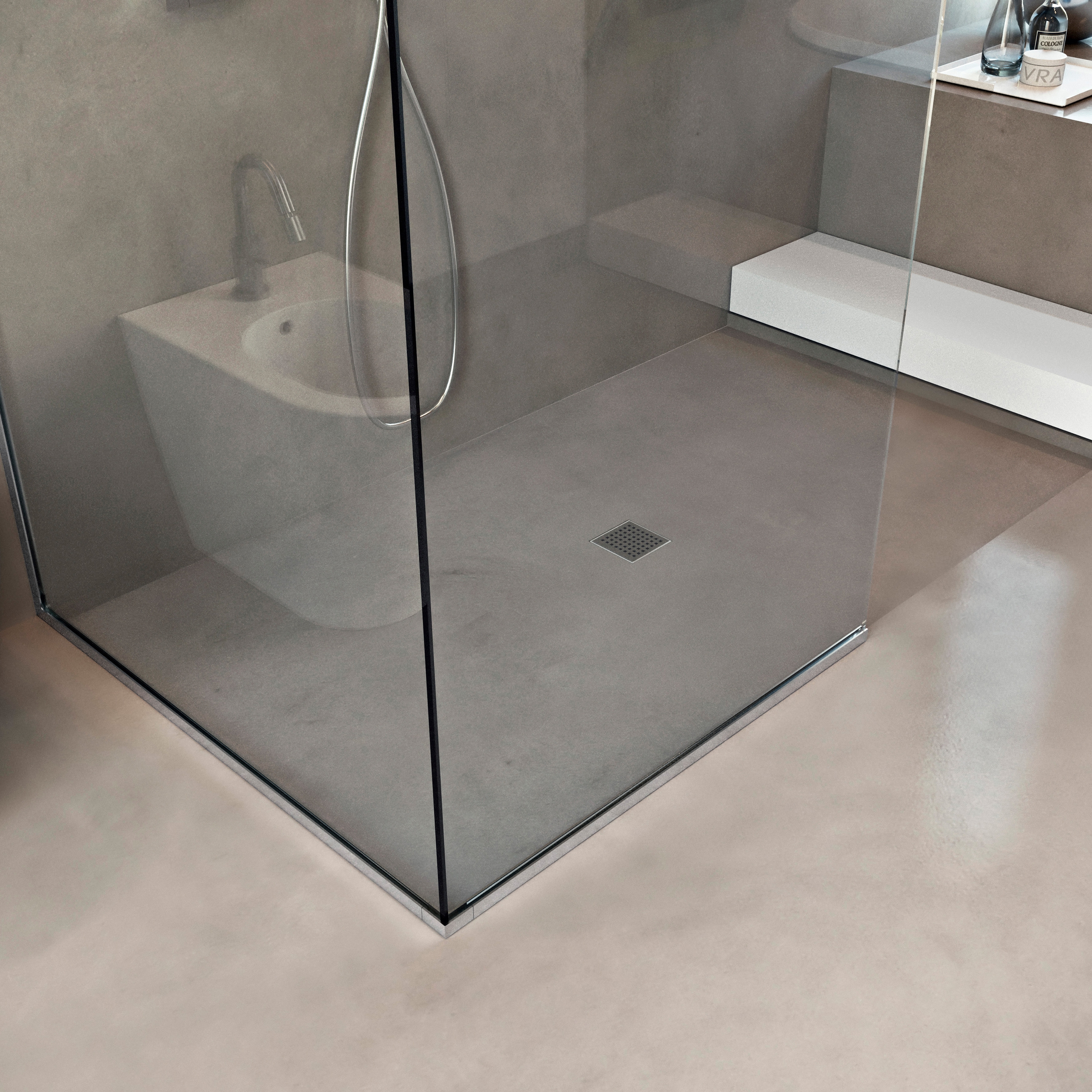 Display product Basic Shower from manufacturer MAKRO