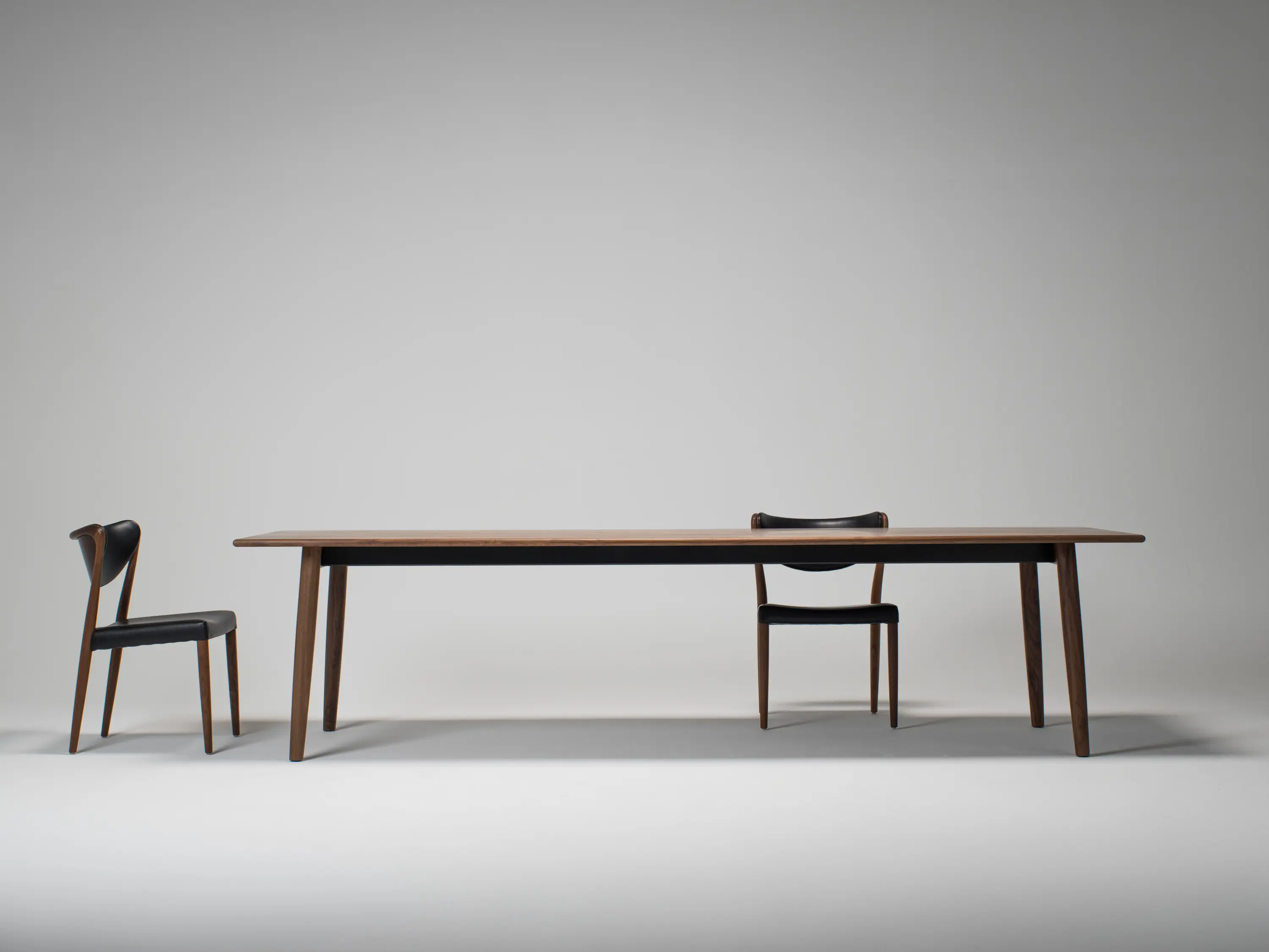 Ritzwell - MCM TABLE | Dining Table