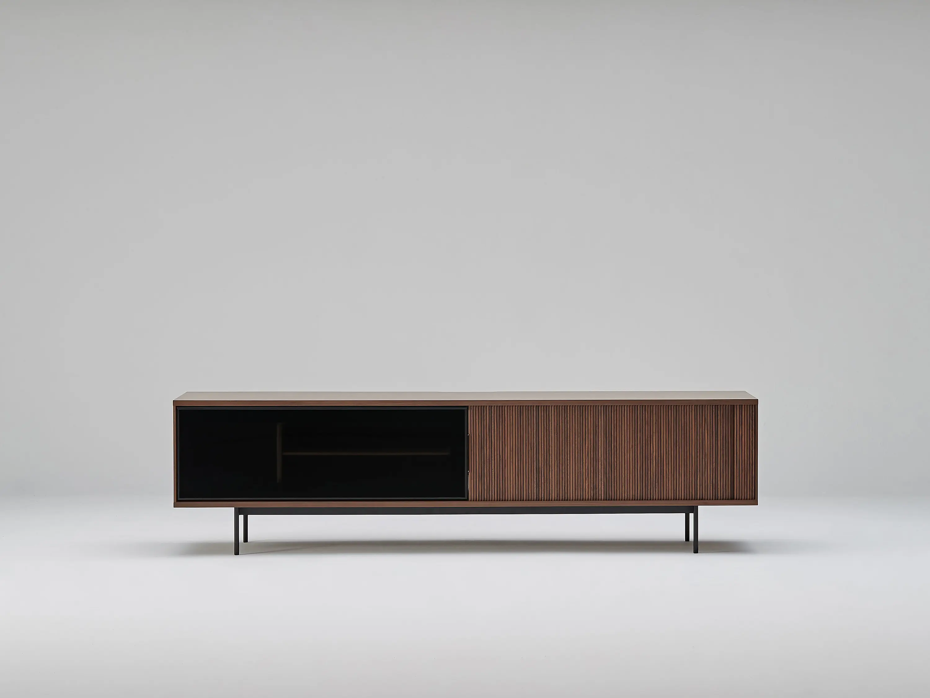 ◆Ritzwell◆サイドボードAVボード◆JABARA◆PYD05-4◆ JABARA | AV BOARD - Sideboards from Ritzwell | Architonic