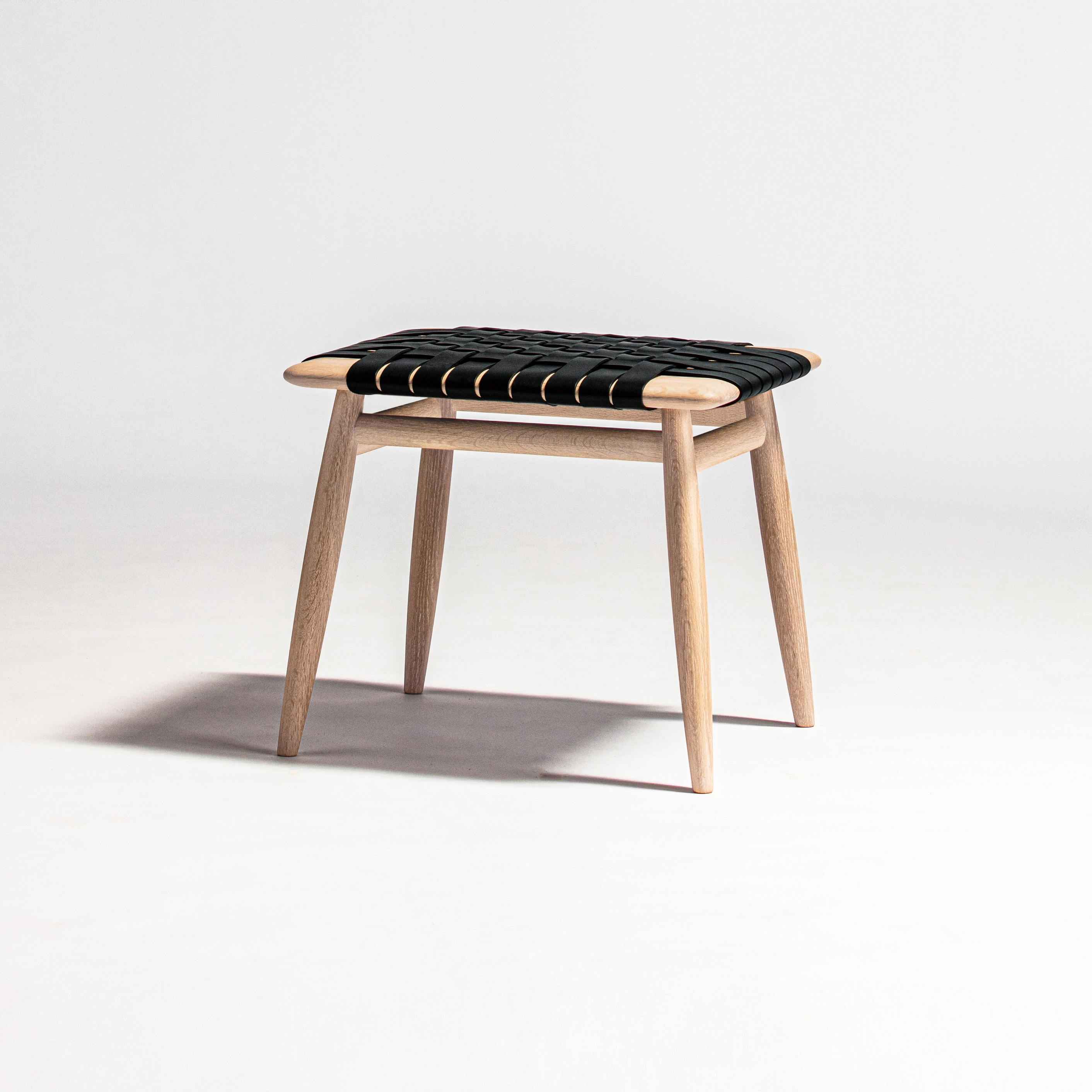 Display product MO BRIDGE | Stool (S) from manufacturer Ritzwell