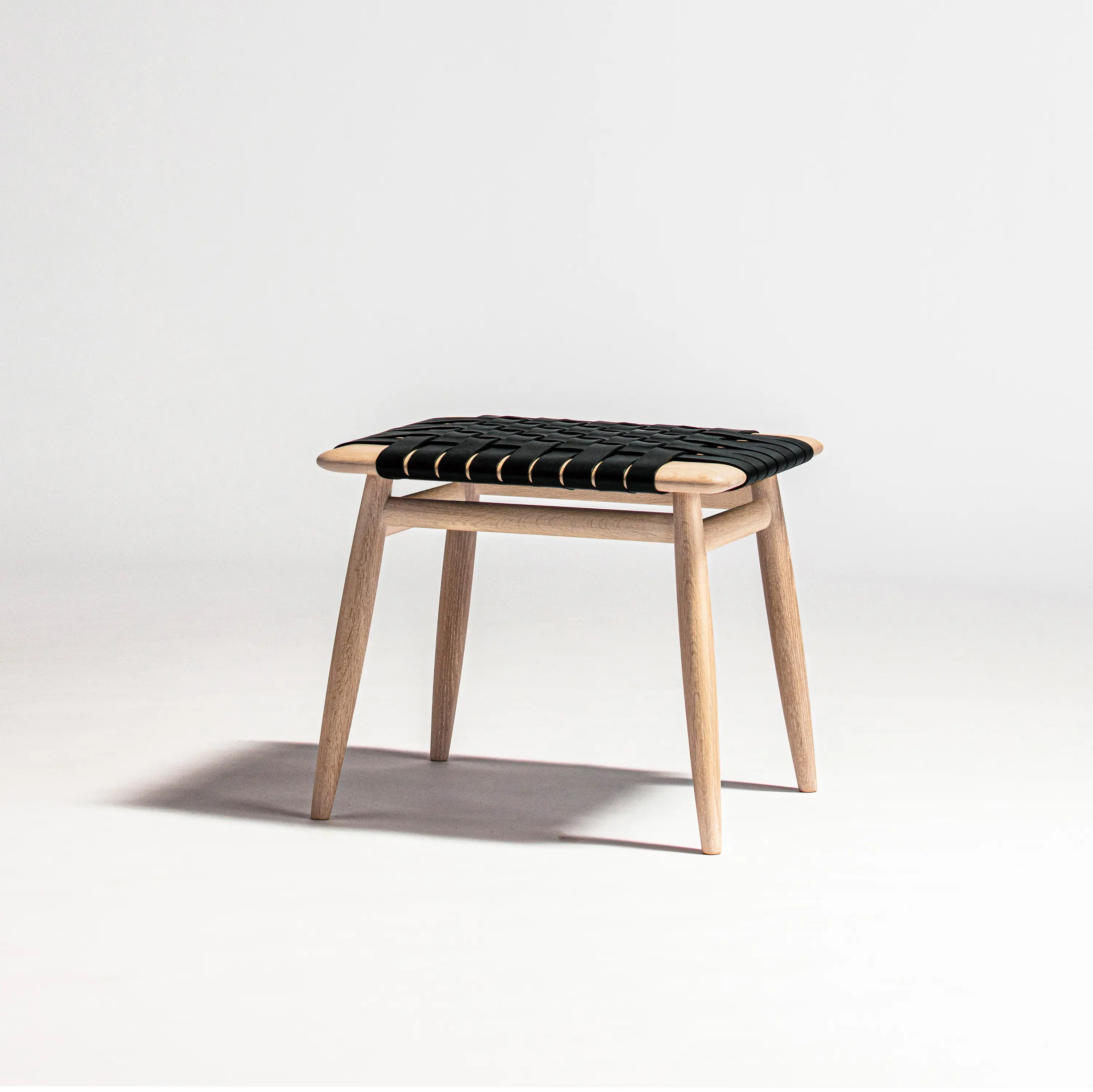 Ritzwell - MO BRIDGE | Stool (S)