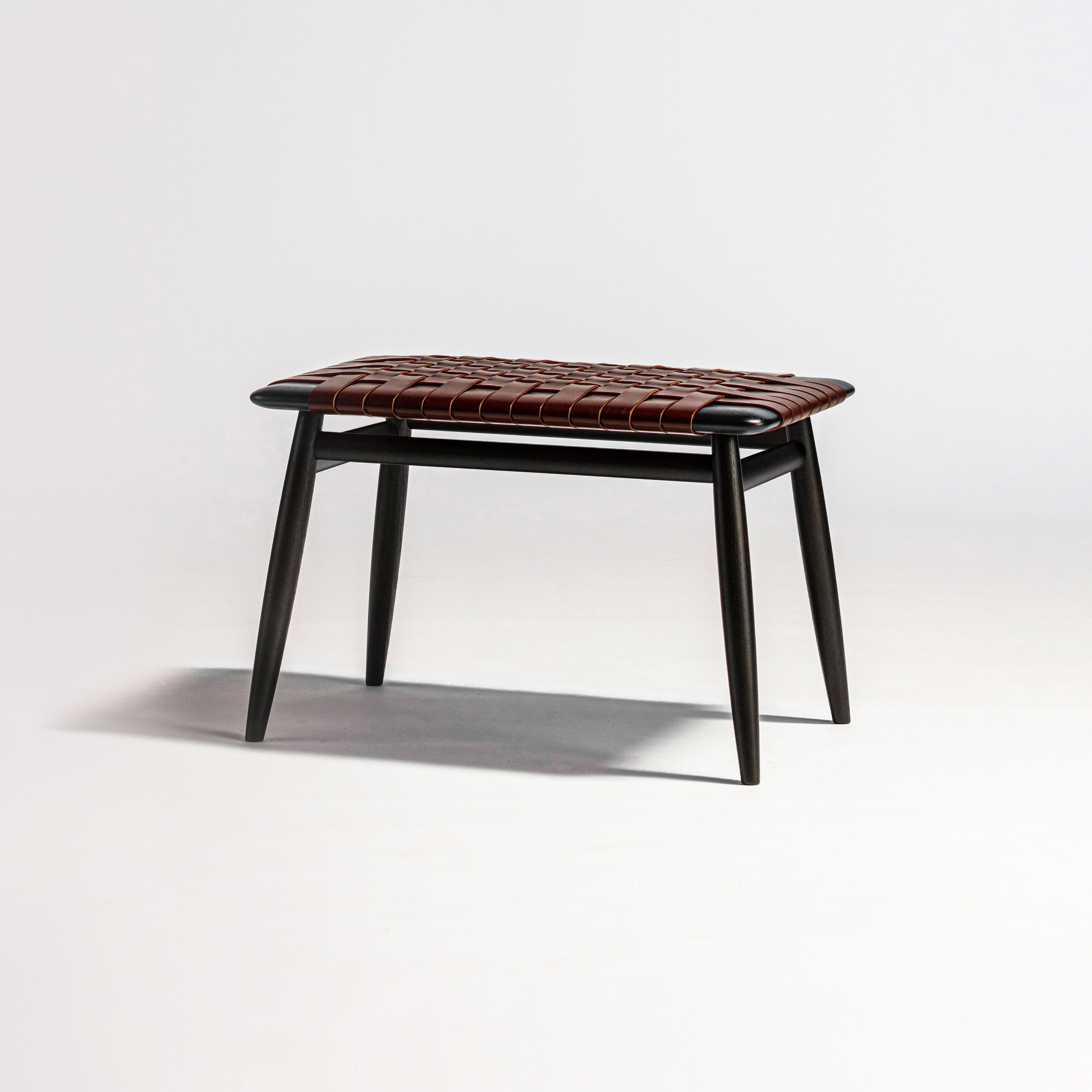 Display product MO BRIDGE | Stool (M) from manufacturer Ritzwell