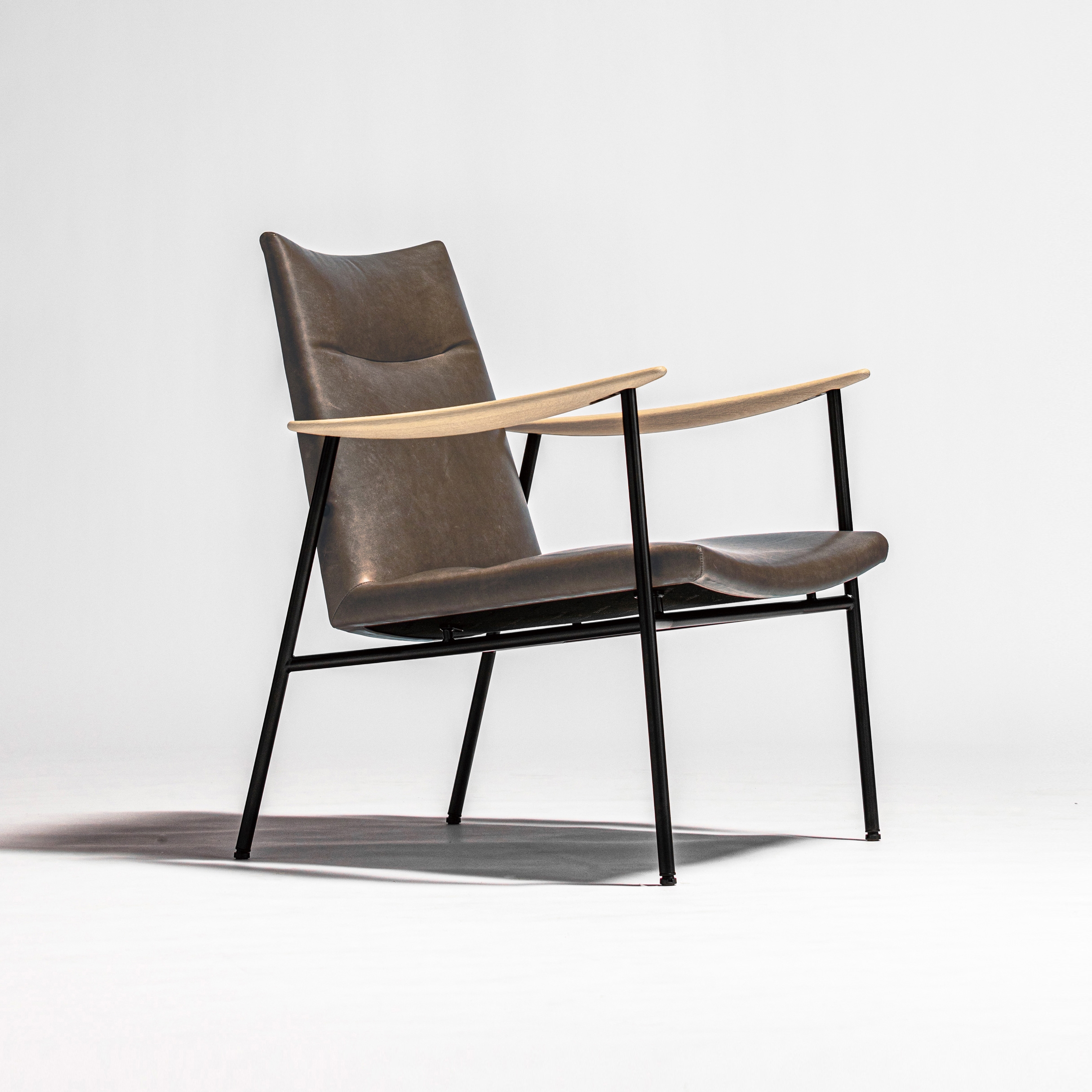 Display product RIVAGE | Lounge Chair from manufacturer Ritzwell