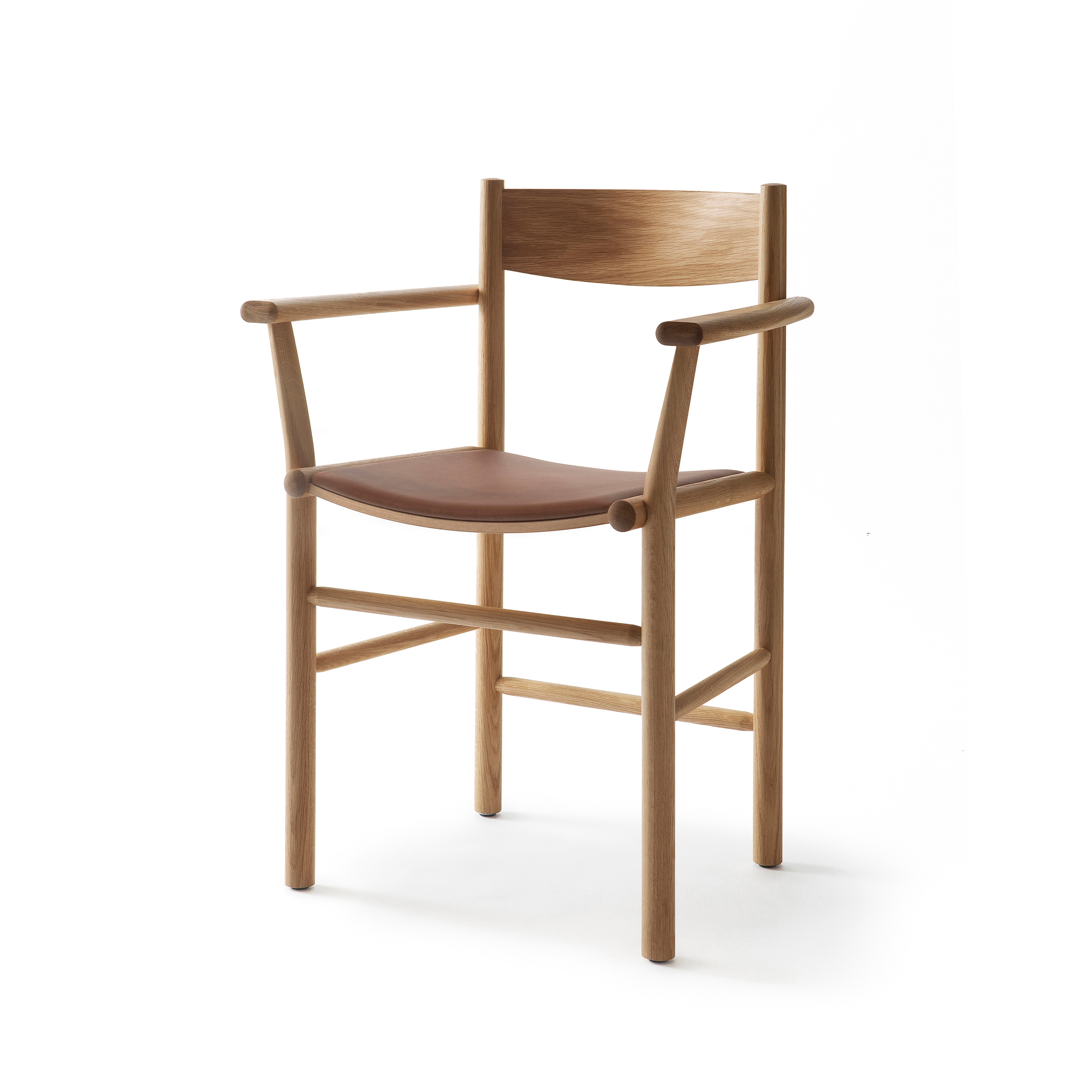 Linea | Akademia 
Armchair