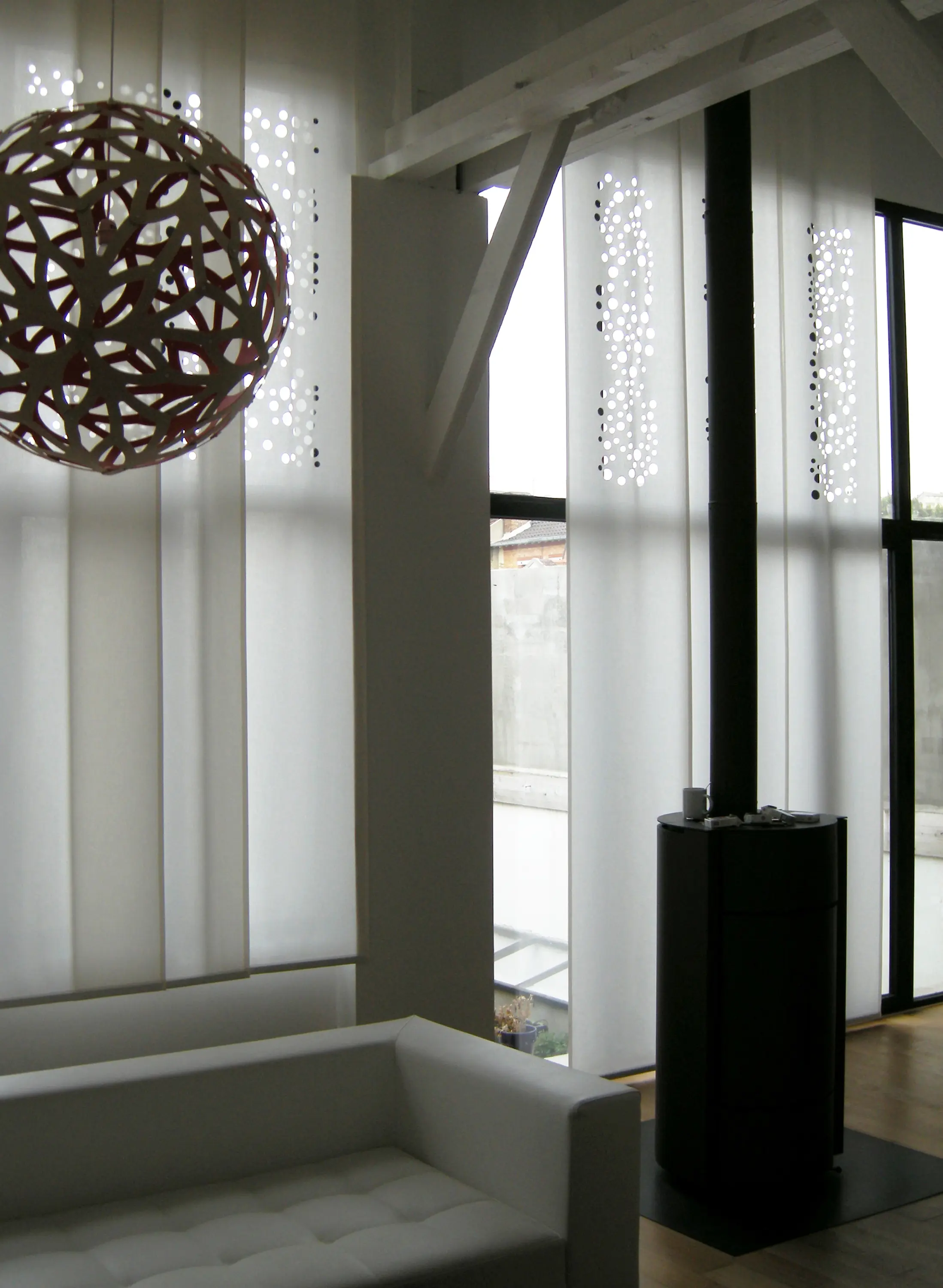 Lily Latifi - Bulles