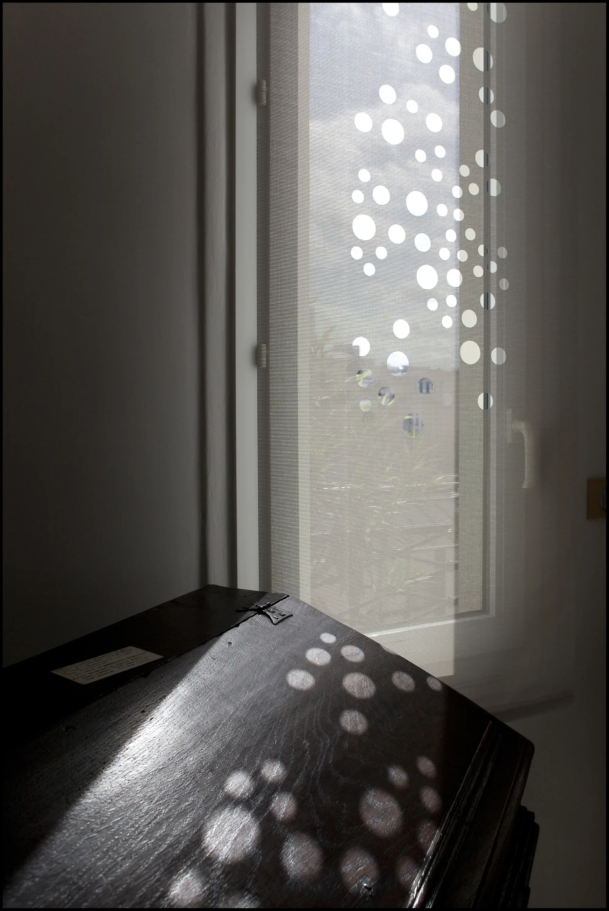 Lily Latifi - Bulles