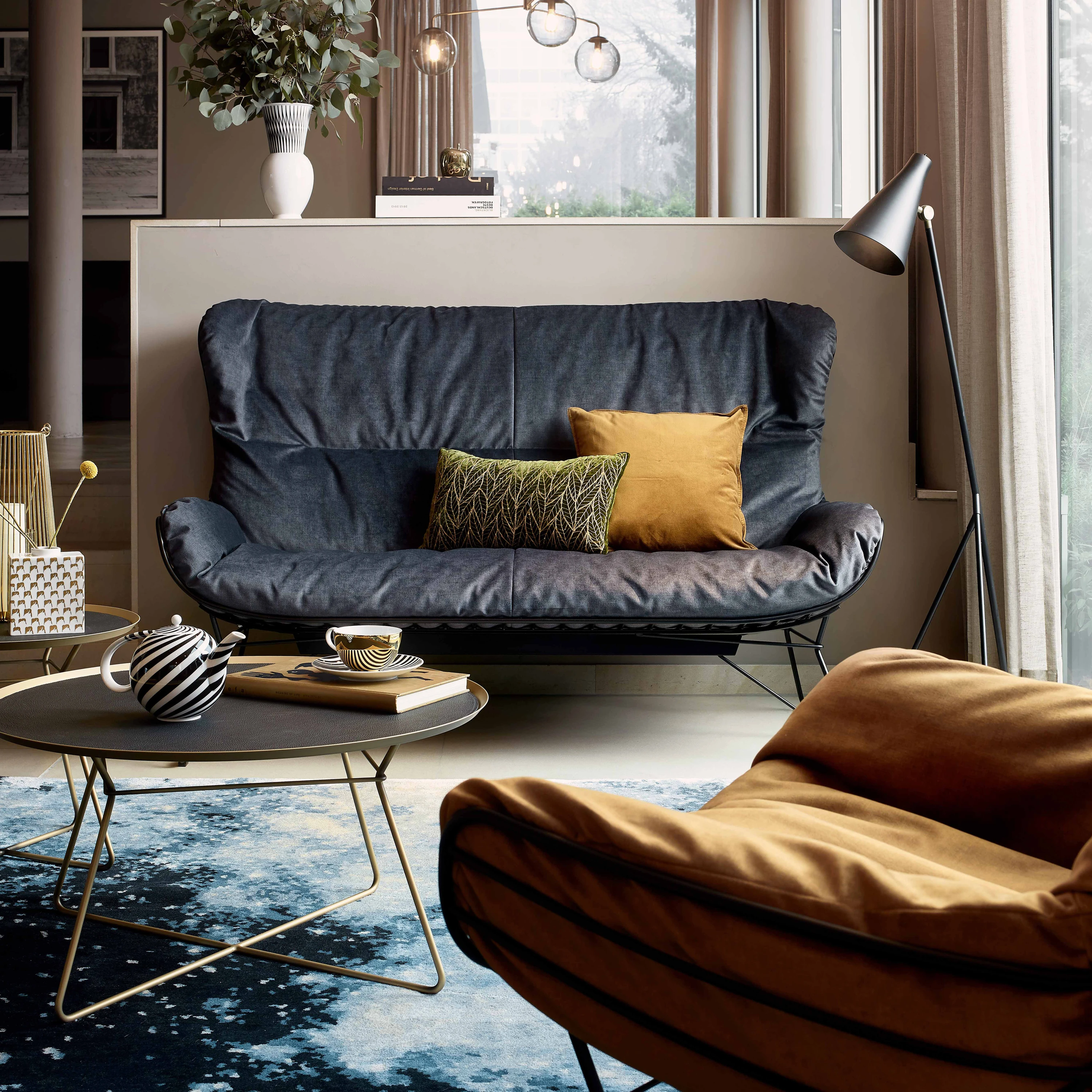 BENCHES & SOFAS