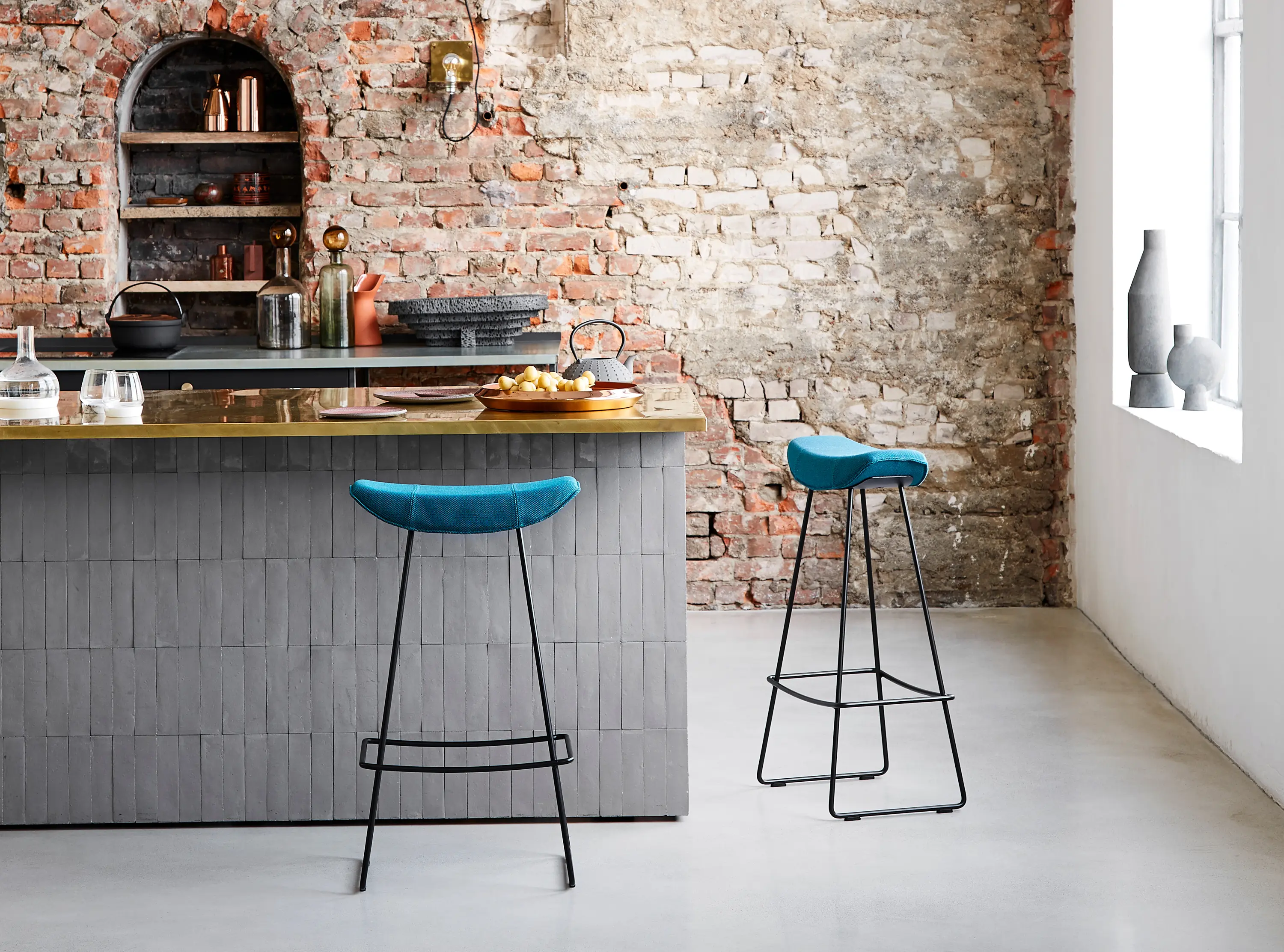 FREIFRAU MANUFAKTUR - Kya | Kitchen Stool with wooden frame