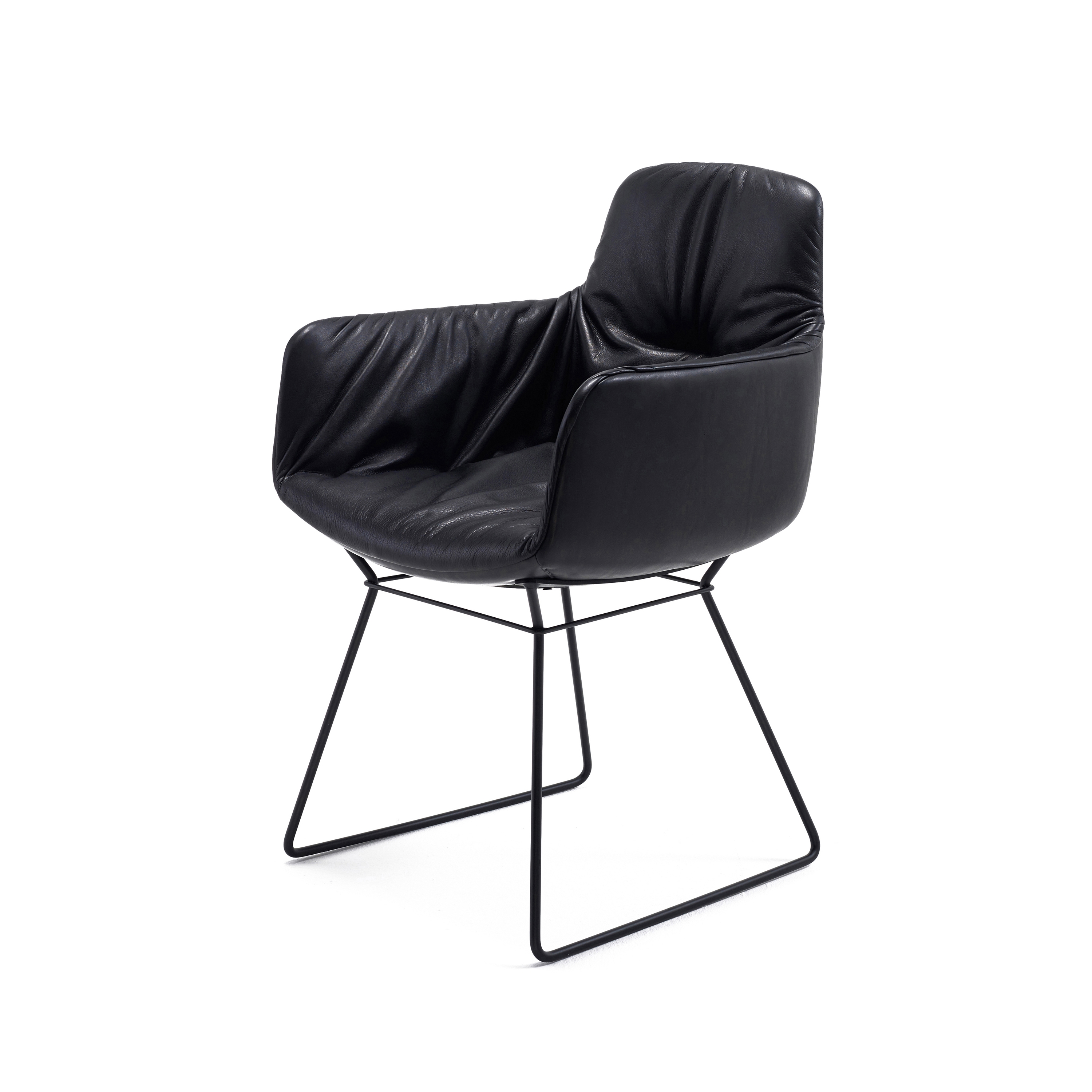 Mostrar el producto Leya | Armchair High with skid frame del fabricante FREIFRAU MANUFAKTUR