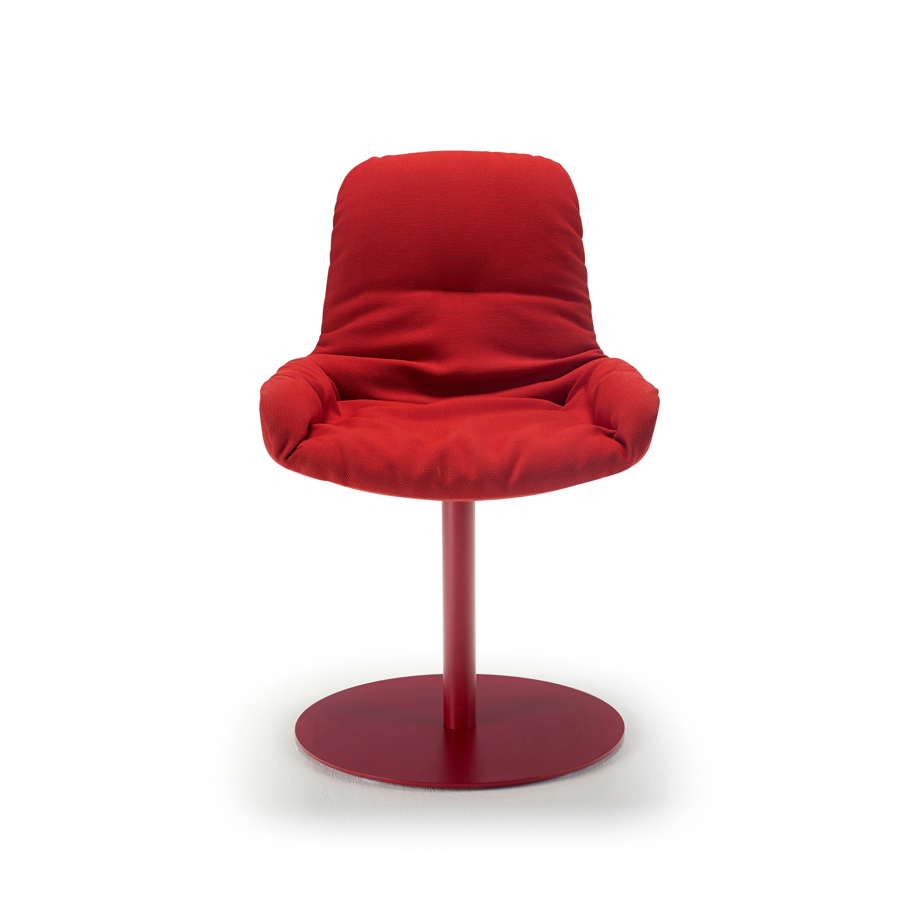 Mostra il prodotto Leya | Armchair Low with central leg del produttore FREIFRAU MANUFAKTUR