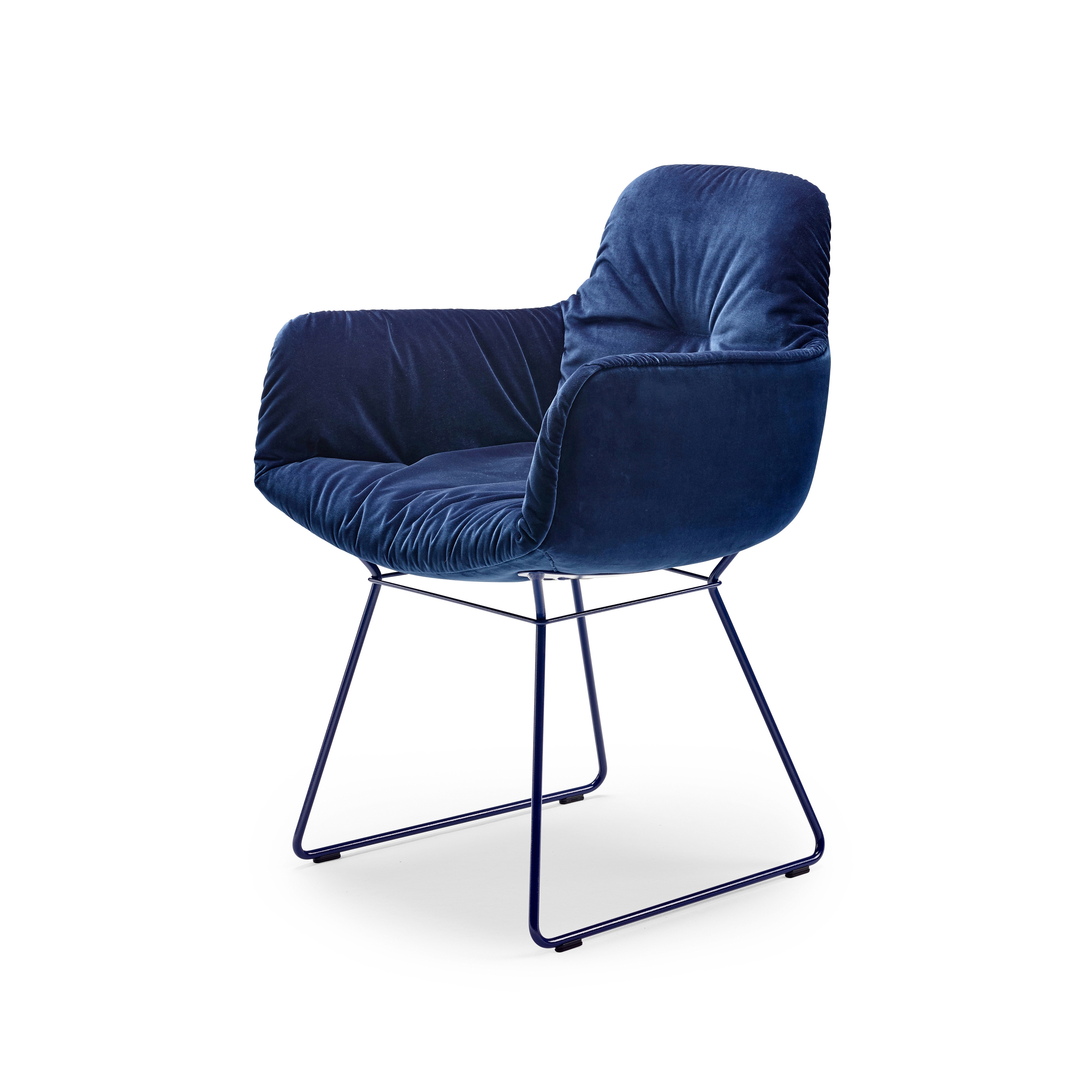 Leya | Armchair High with wire frame
