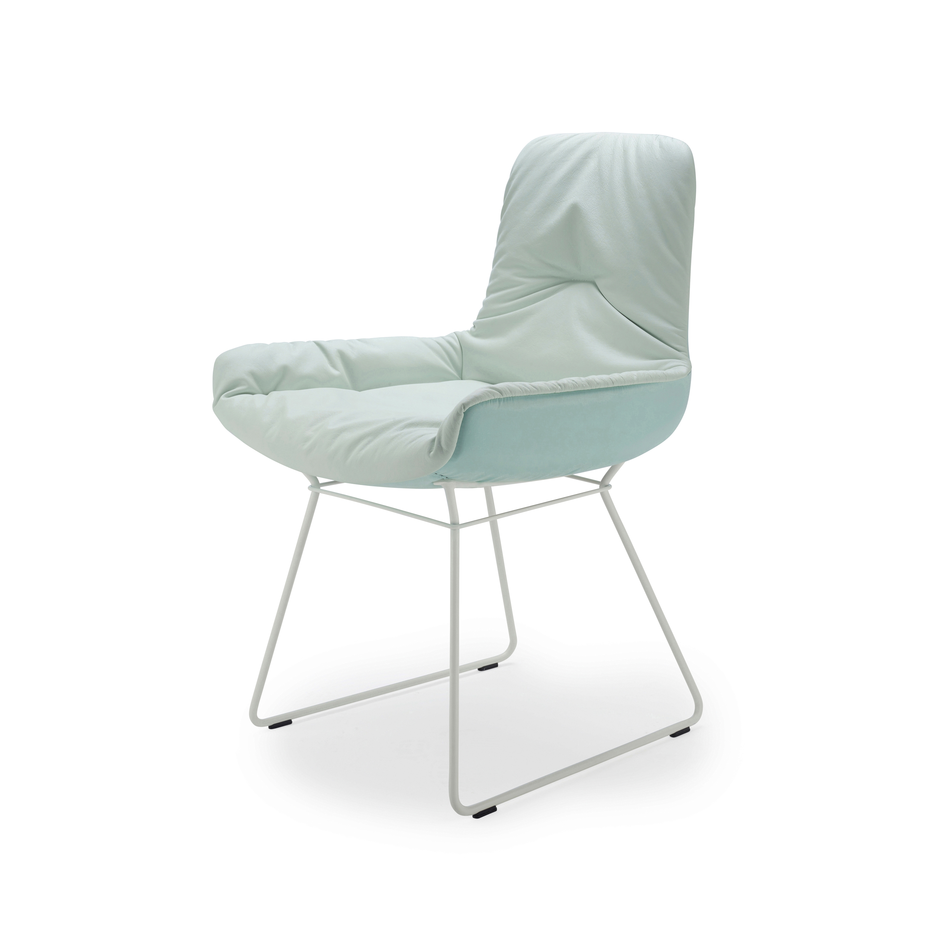 Leya | Armchair Low with wire frame