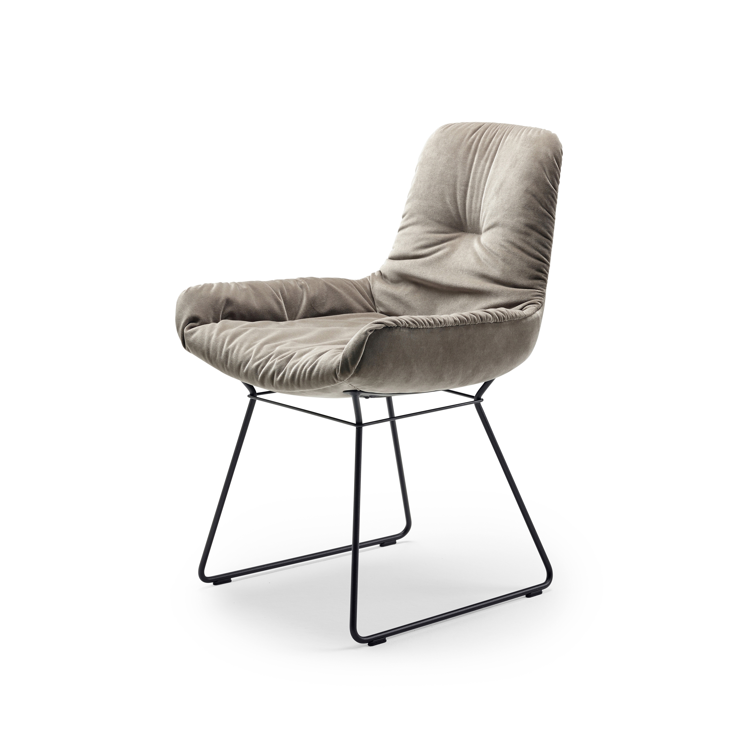 Leya | Armchair Low with wire frame