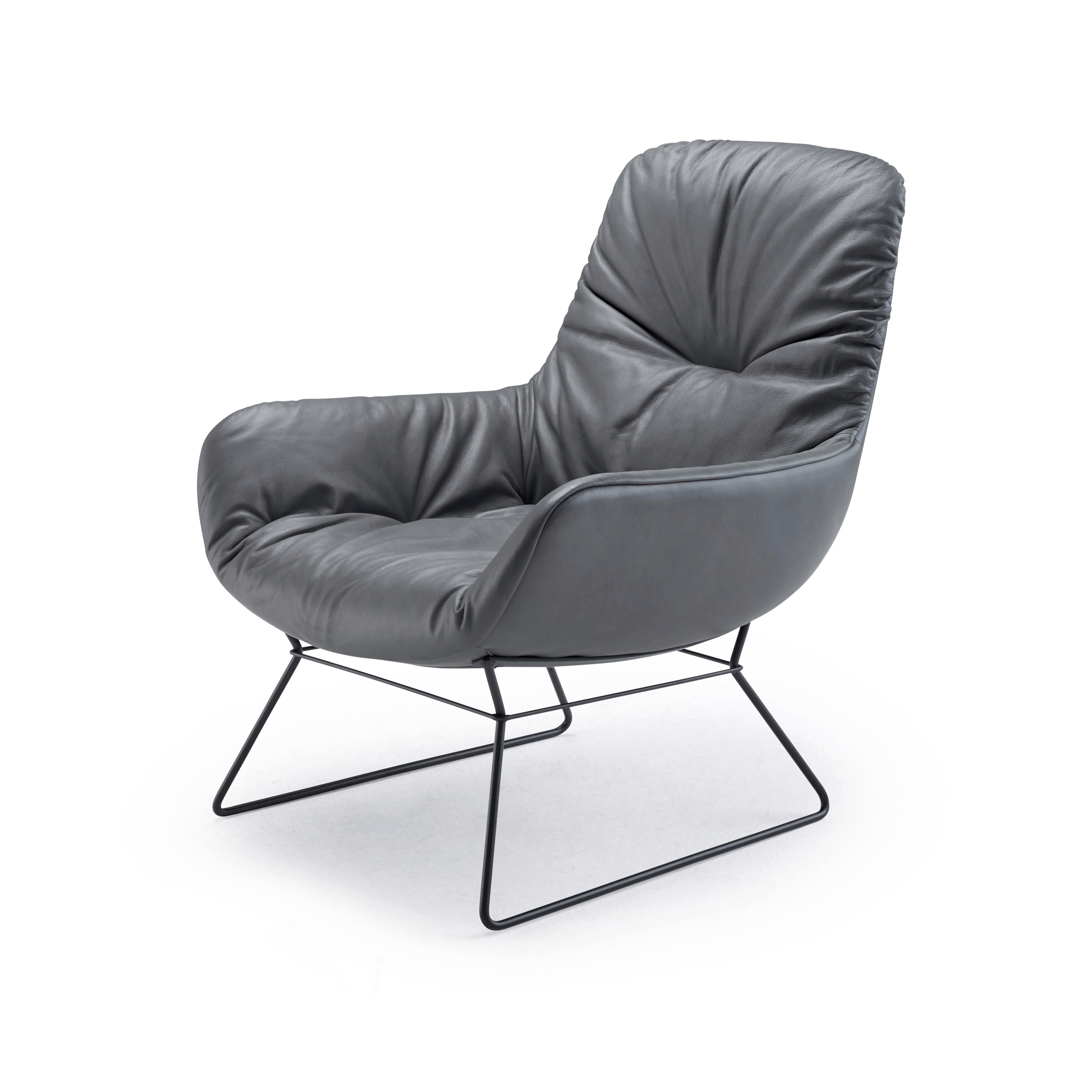 Leya | Lounge Chair with wire frame