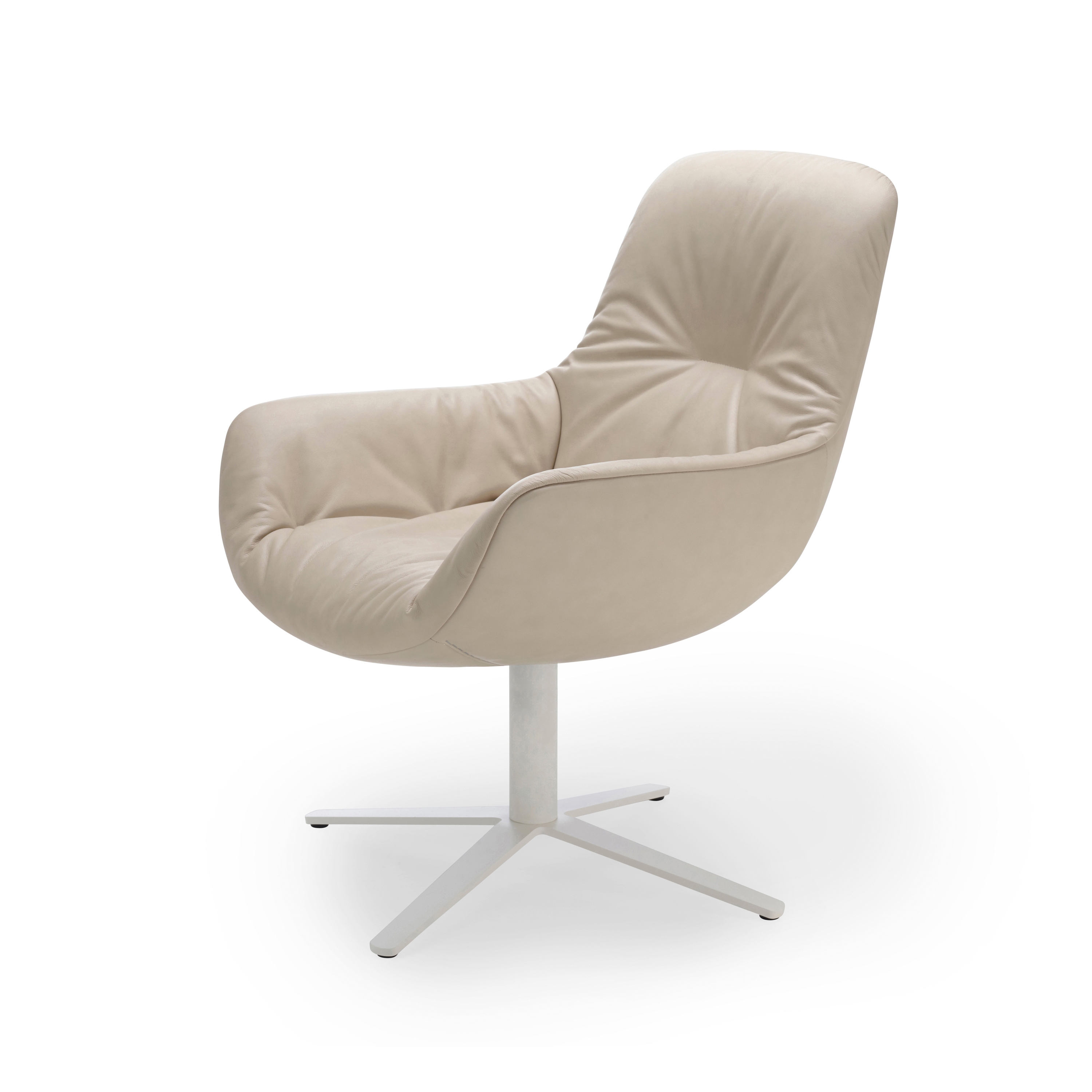 Leya | Lounge Chair with x-base frame