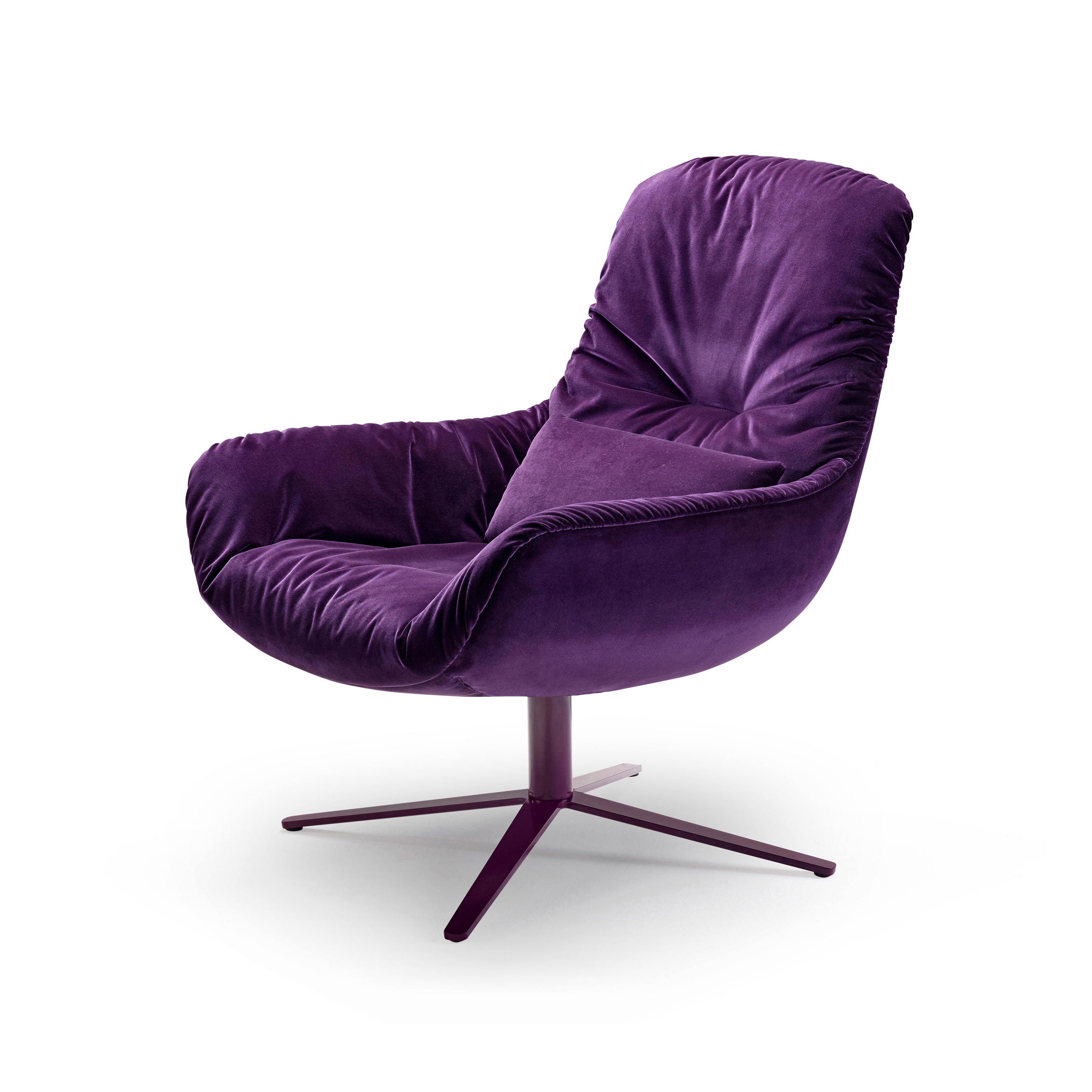 Leya | Lounge Chair with x-base frame