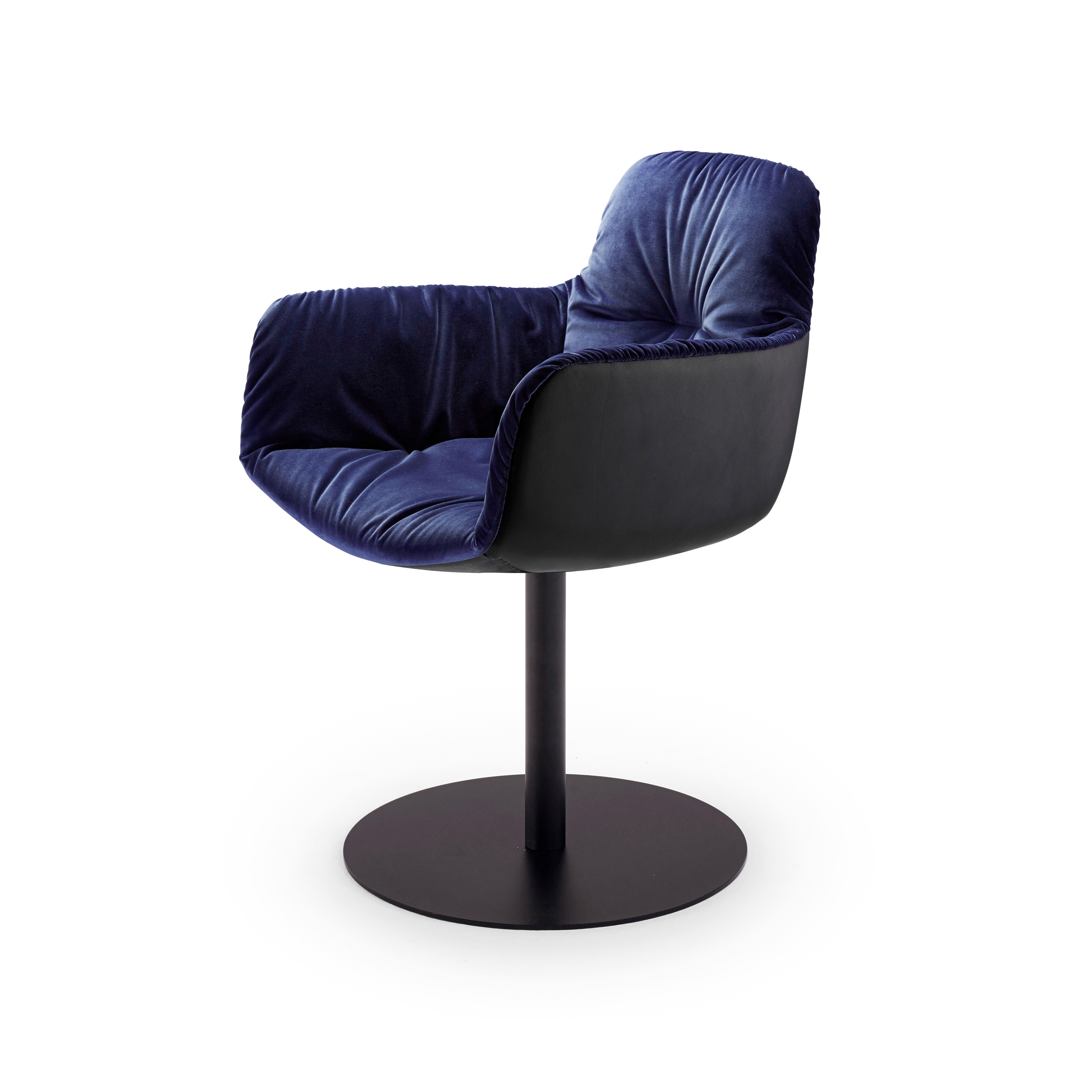 Leya | Armchair High with central leg