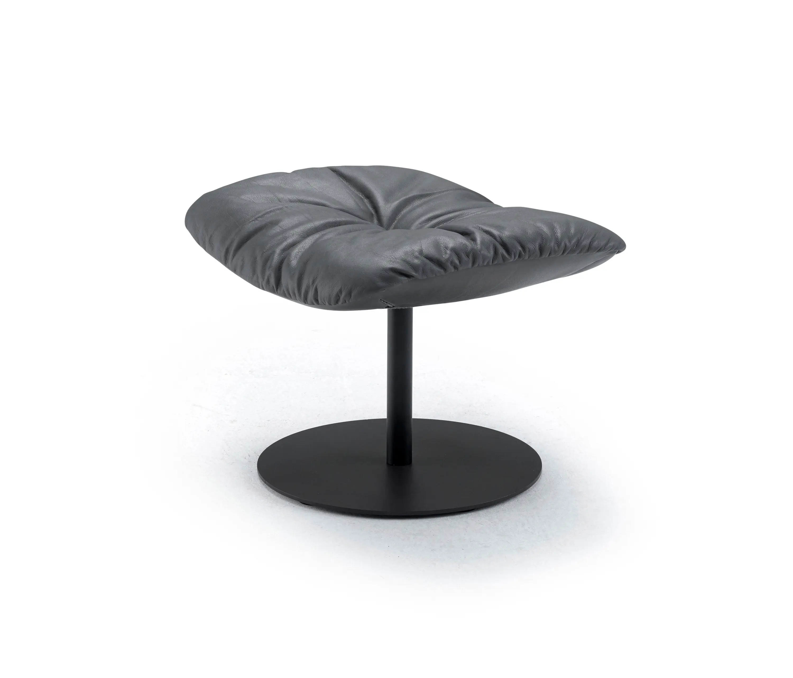 FREIFRAU MANUFAKTUR - Leya | Ottoman with central leg