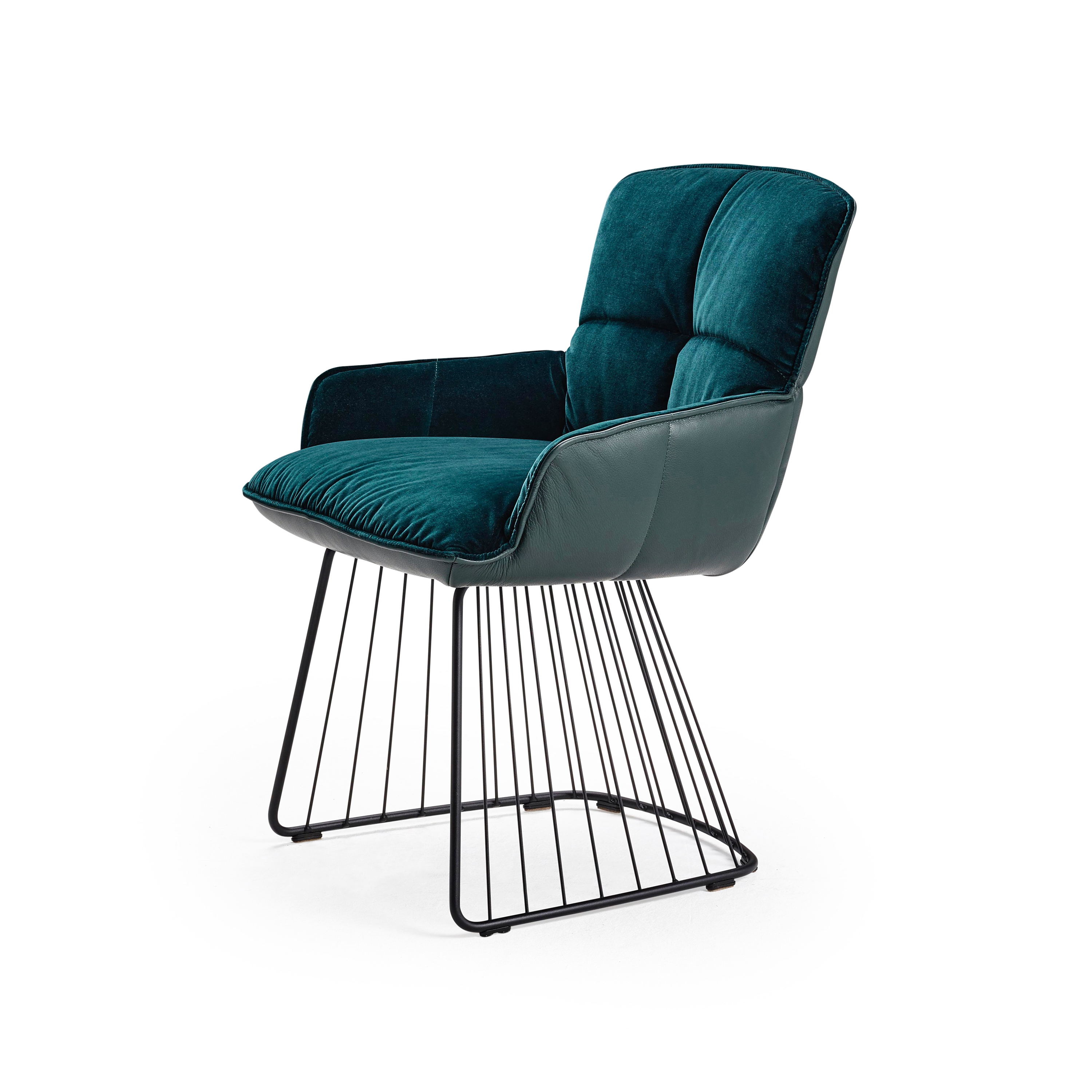 Display product Marla | Armchair Low with harp frame from manufacturer FREIFRAU MANUFAKTUR
