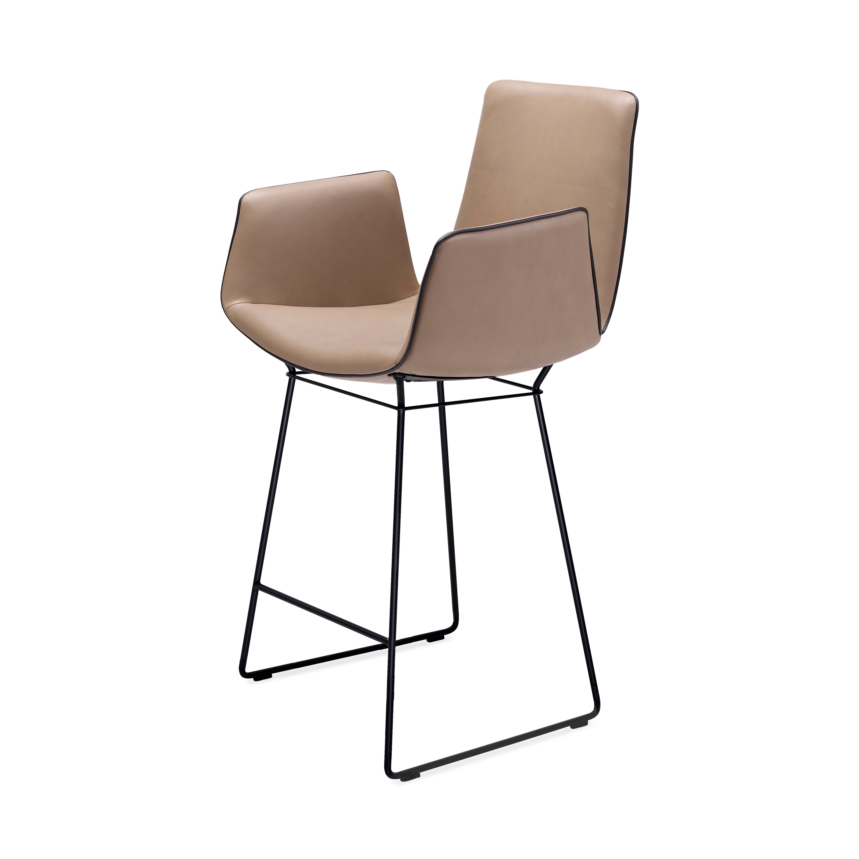 Mostra il prodotto Amelie | Kitchen Armchair High del produttore FREIFRAU MANUFAKTUR