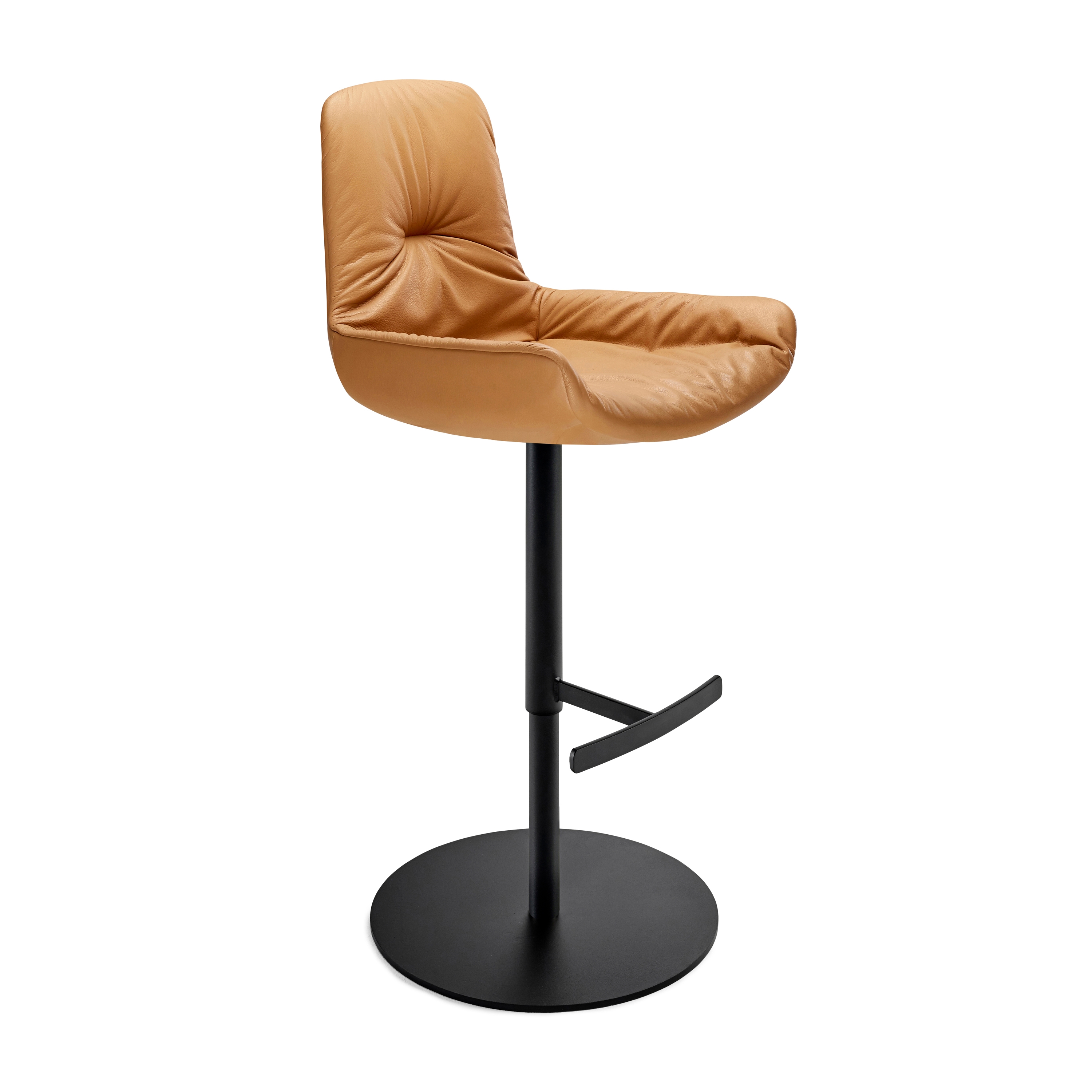 Afficher le produit Leya | Bar Armchair Low with colum foot du fabricant FREIFRAU MANUFAKTUR
