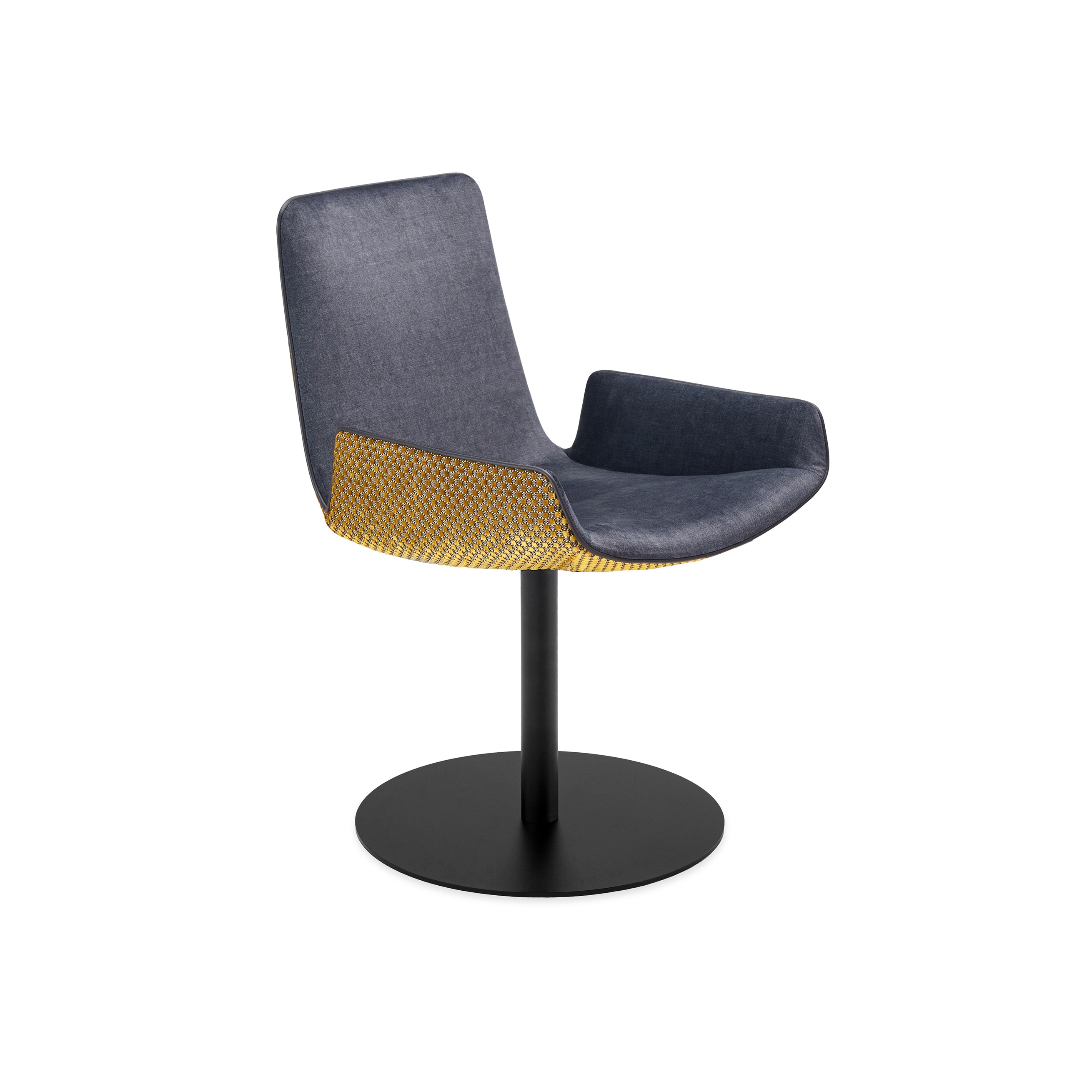 Display product Amelie | Armchair Low with central leg from manufacturer FREIFRAU MANUFAKTUR