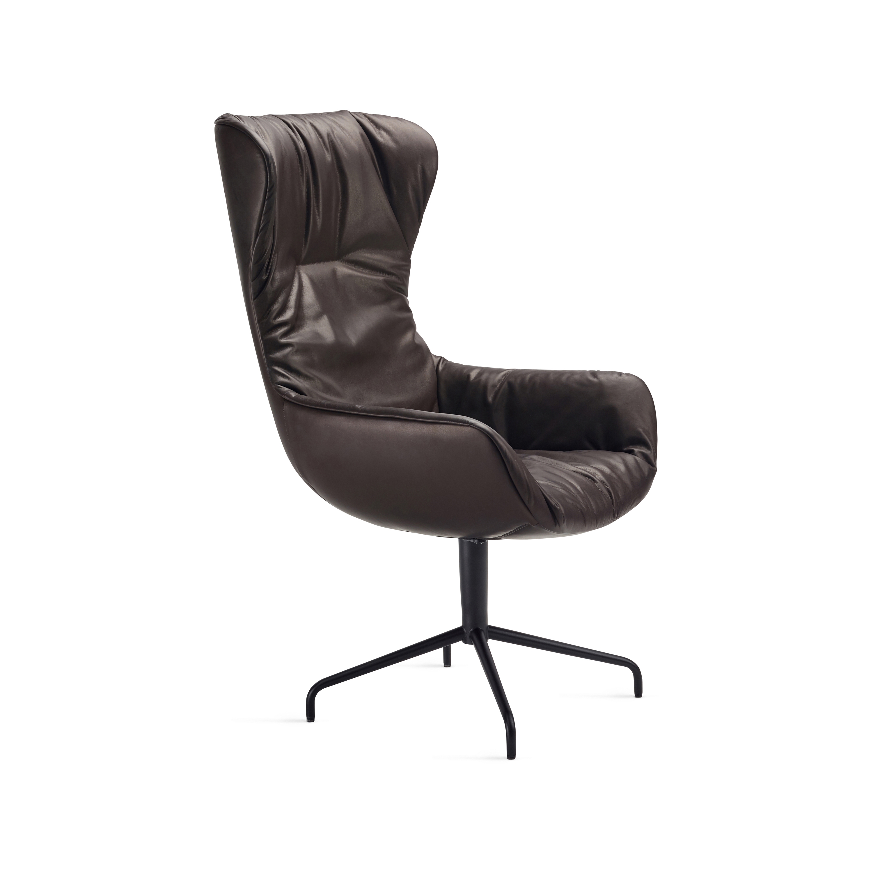 Mostra il prodotto Leya | Grand Wingback Chair with trestle leg del produttore FREIFRAU MANUFAKTUR