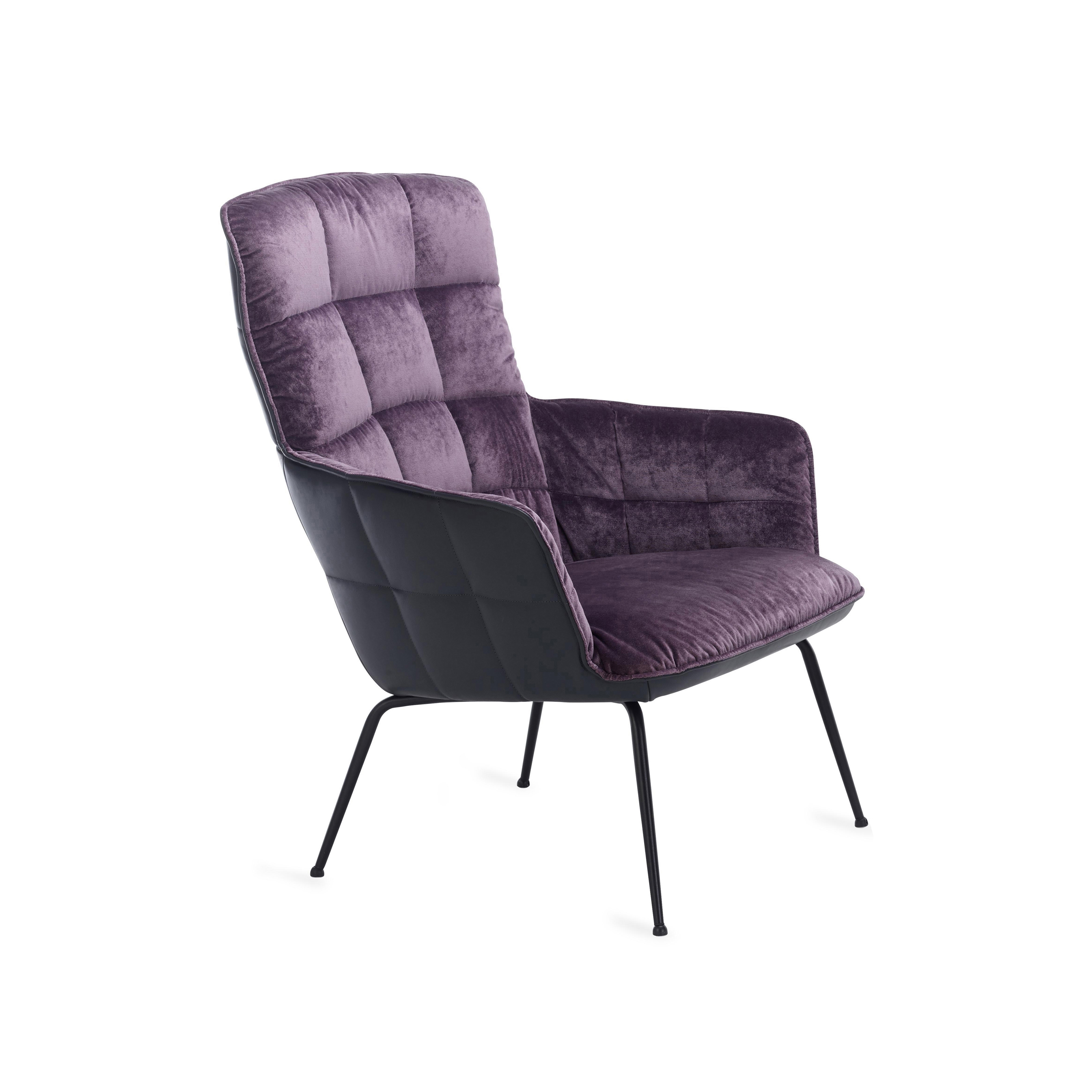 Display product Marla | Easy Chair High with 4-legs steel frame from manufacturer FREIFRAU MANUFAKTUR