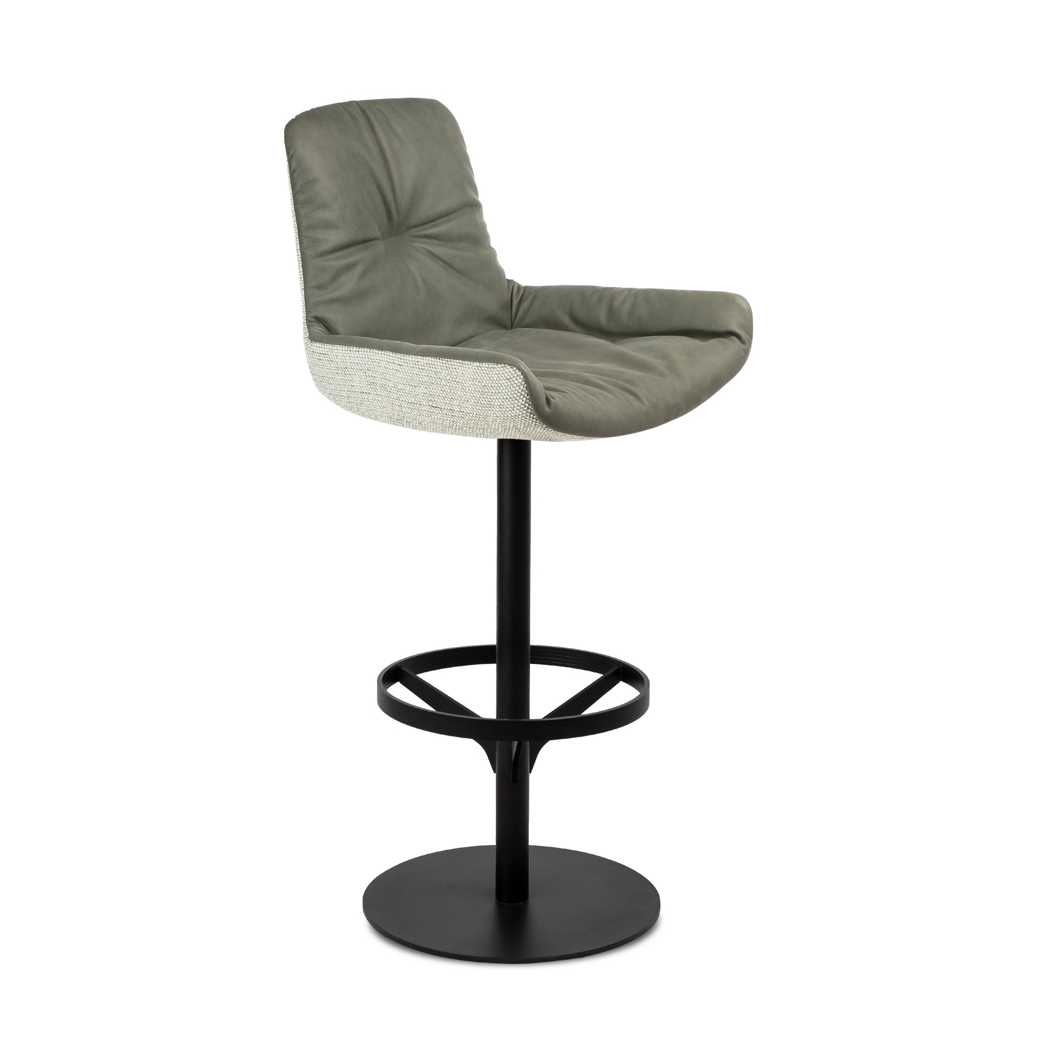 Mostrar el producto Leya | Bar Armchair Low with central leg del fabricante FREIFRAU MANUFAKTUR