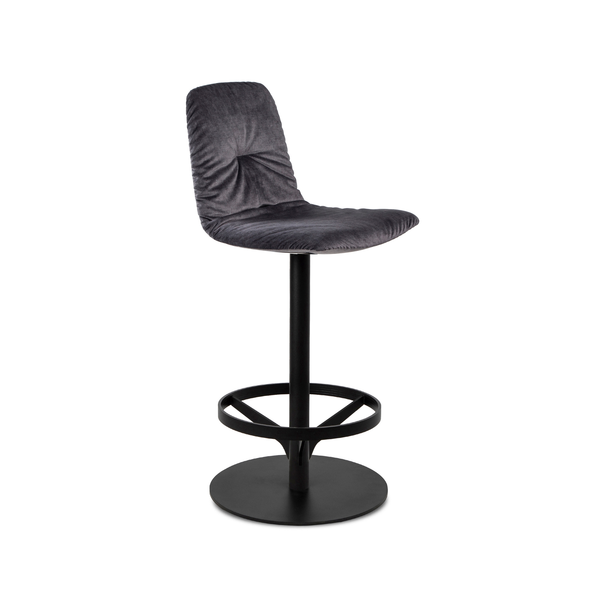 Display product Leya | Kitchen Chair with central leg from manufacturer FREIFRAU MANUFAKTUR