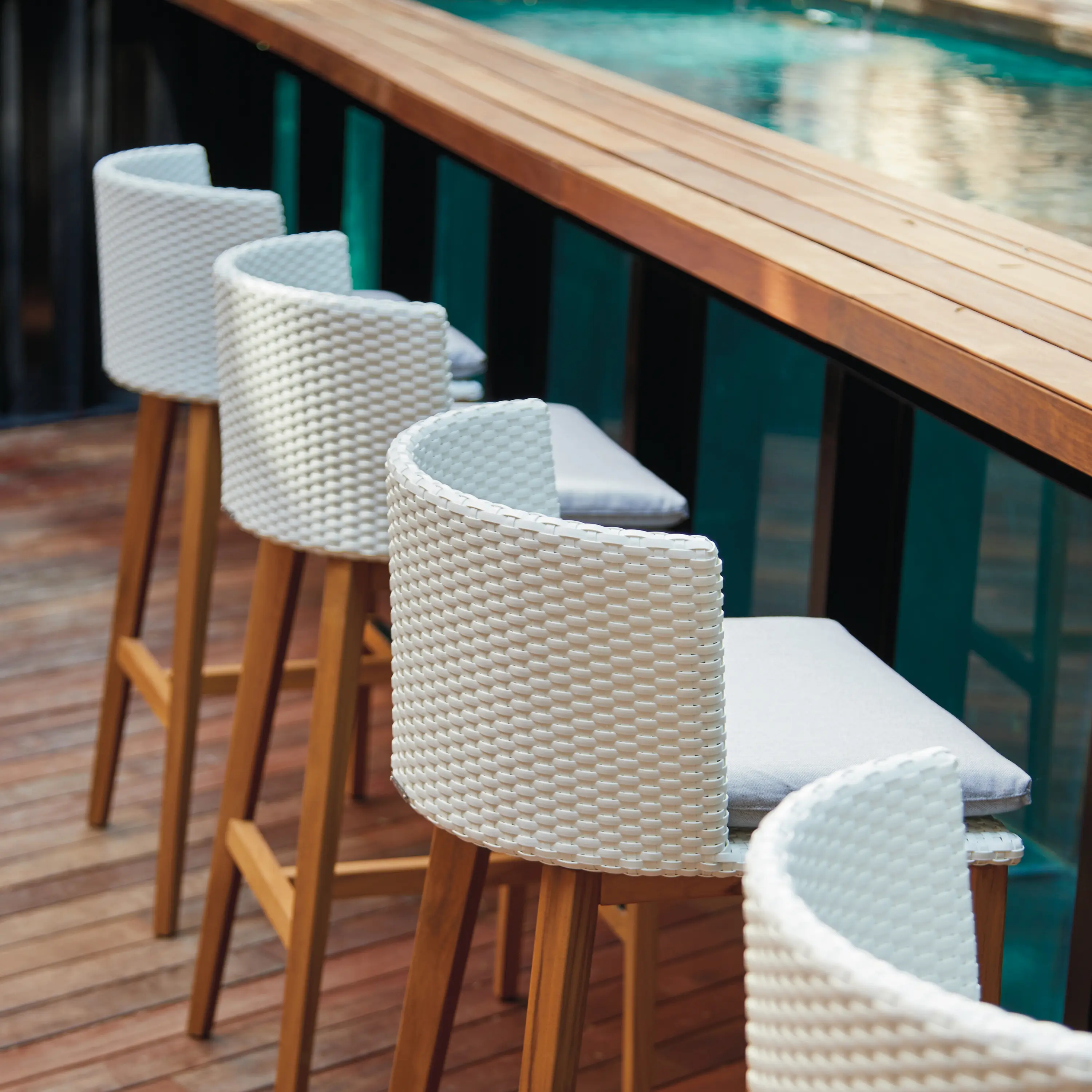 Point - Arc | Armchair
