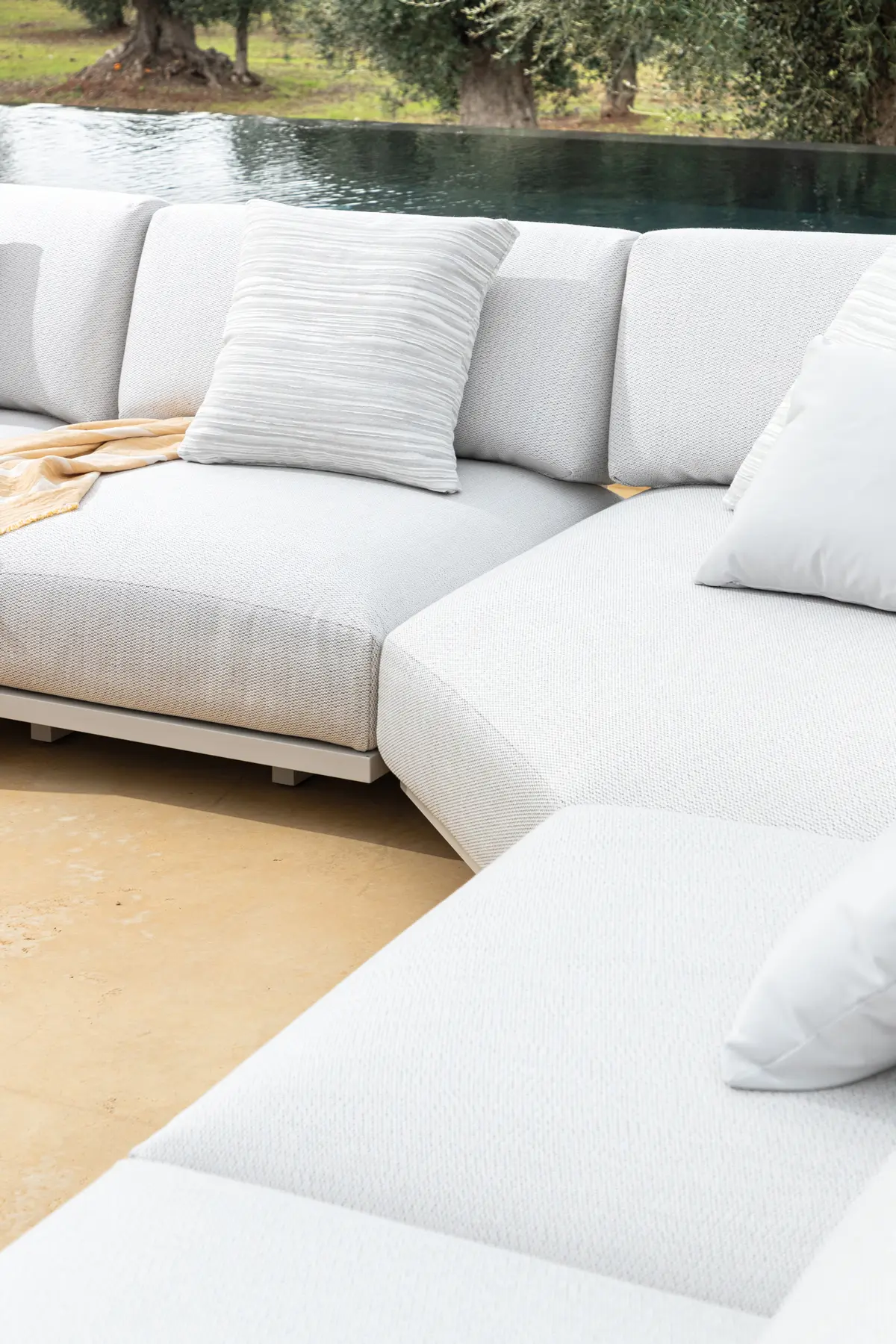 Fast - Solaris Evo Low square table