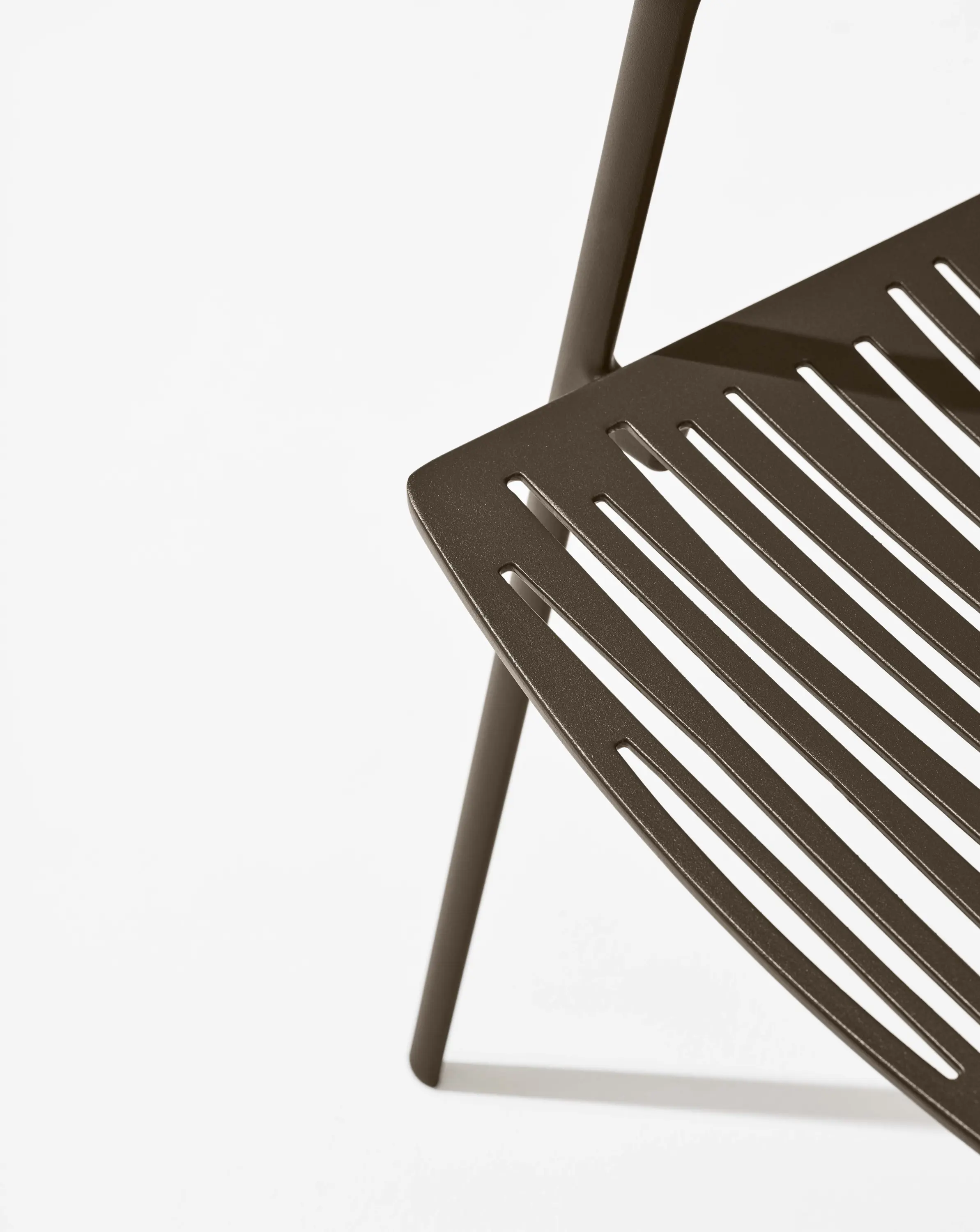 Fast - Zebra chair with armrests