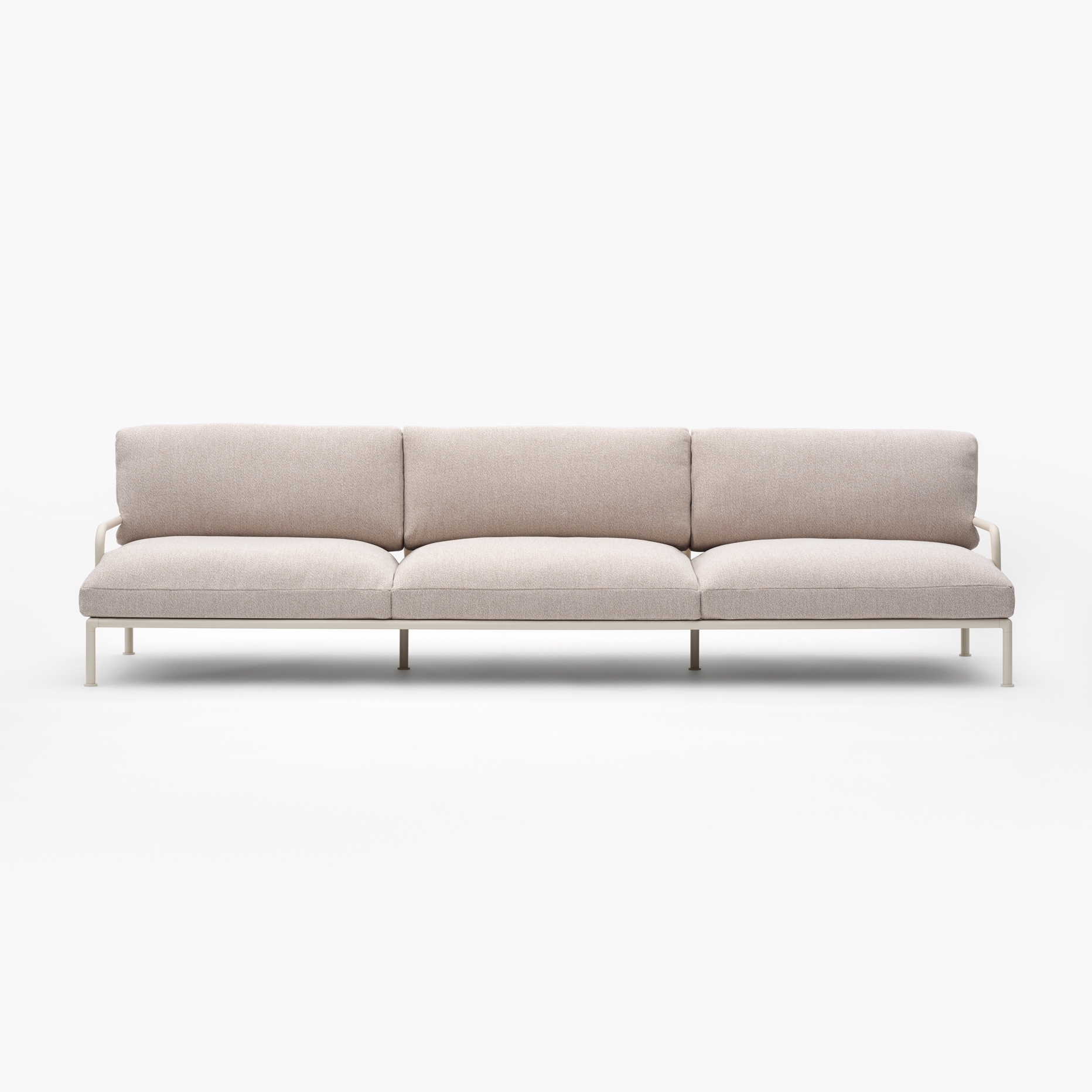 Display product Roè sofa from manufacturer Fast