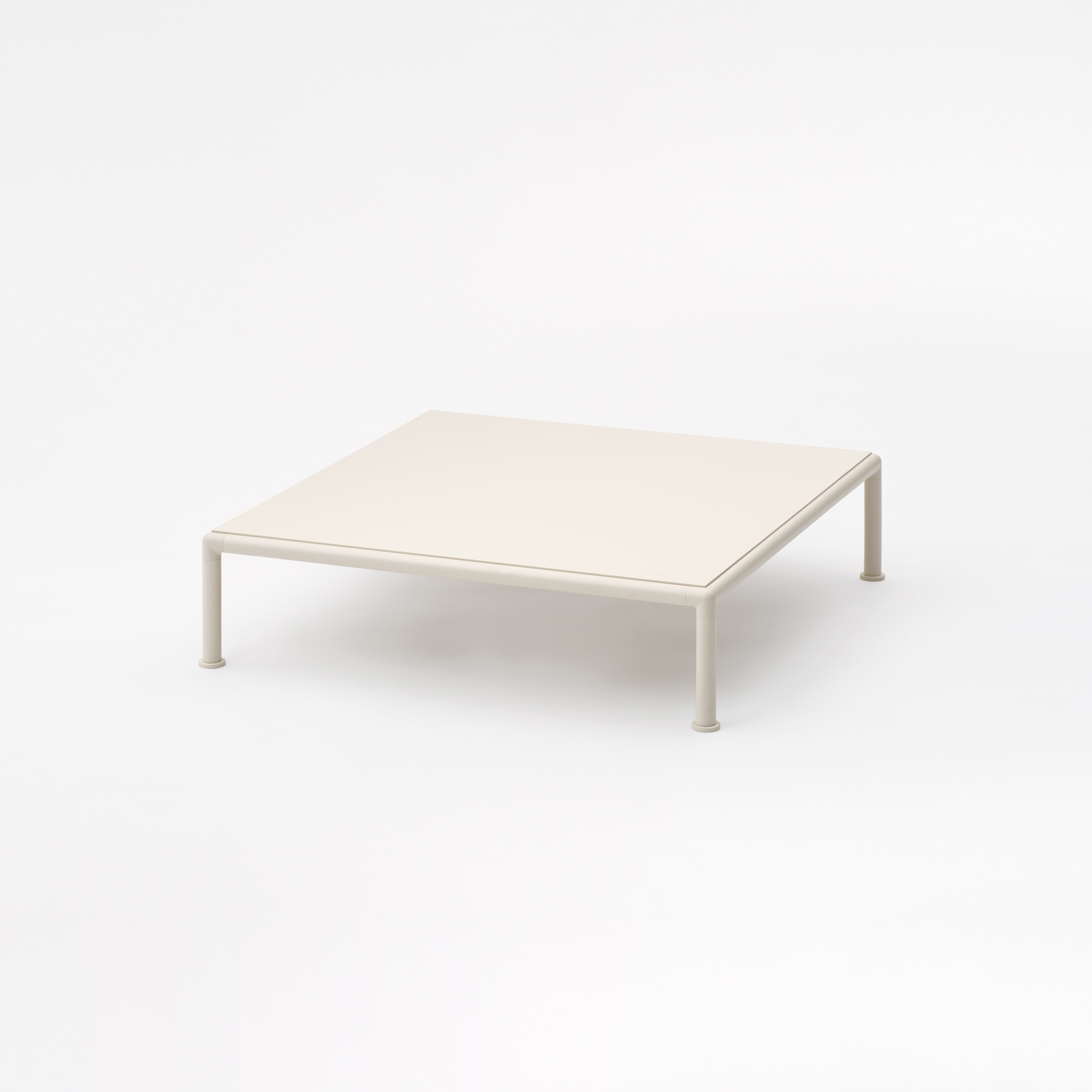 Display product Roè low square table from manufacturer Fast
